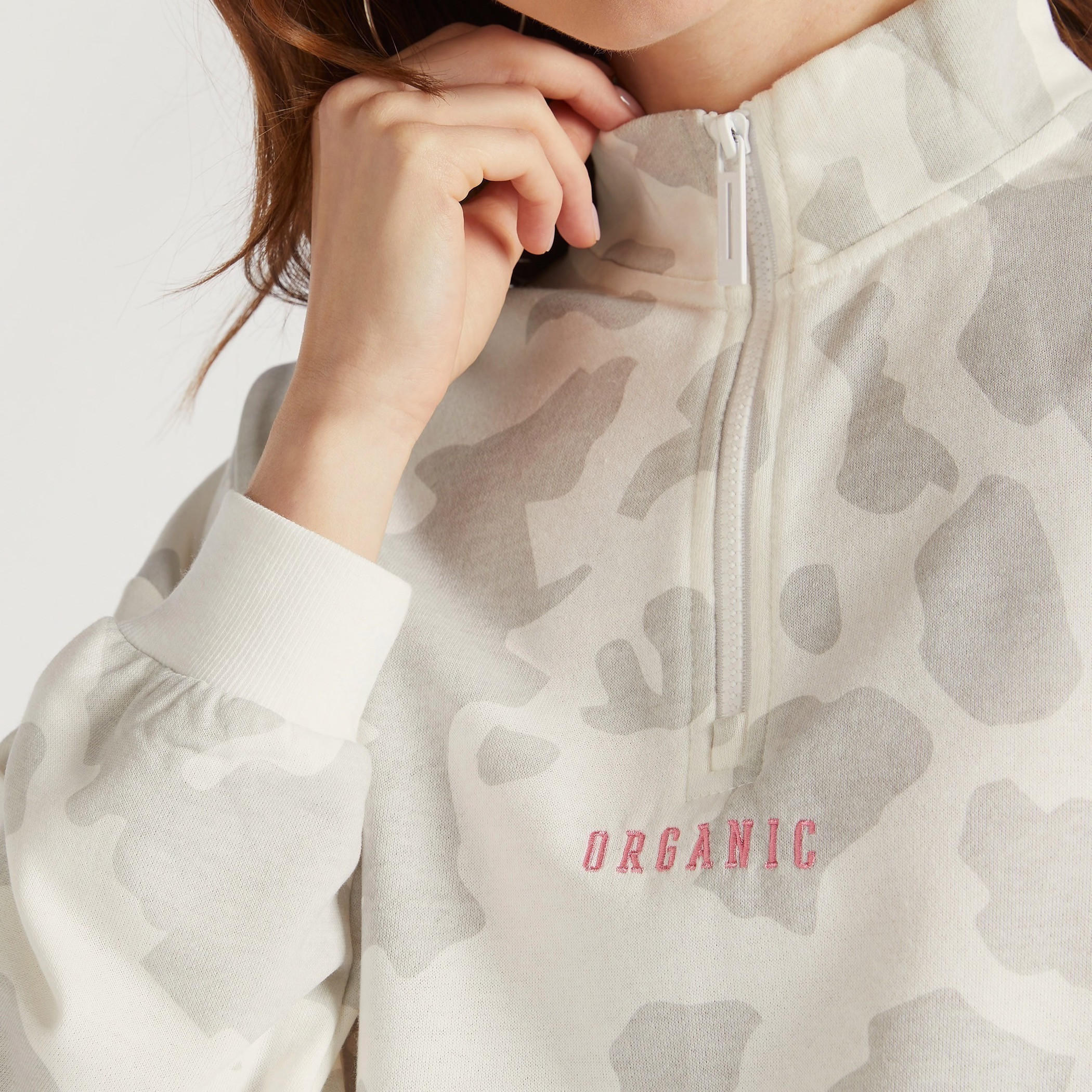 سويت شيرت بياقة عالية وطبعات حيوانات وأكمام طويلة-women-winterwear-hoodiesandsweatshirts-sweatshirts-image-3