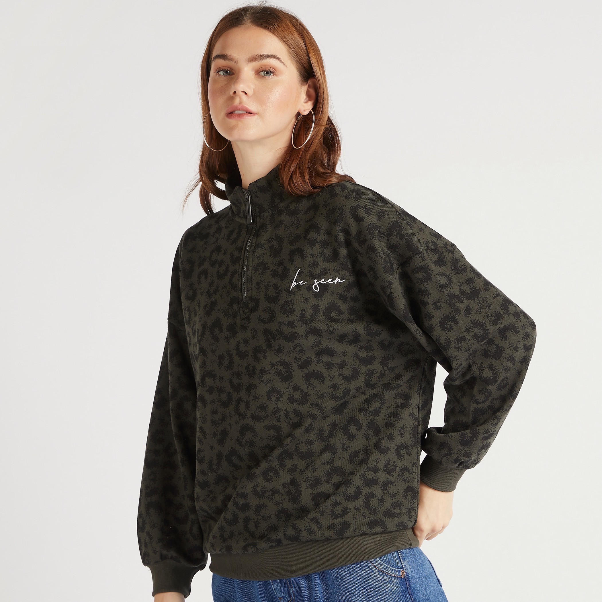 سويت شيرت بياقة عالية وطبعات حيوانات وأكمام طويلة-women-winterwear-hoodiesandsweatshirts-sweatshirts-image-5