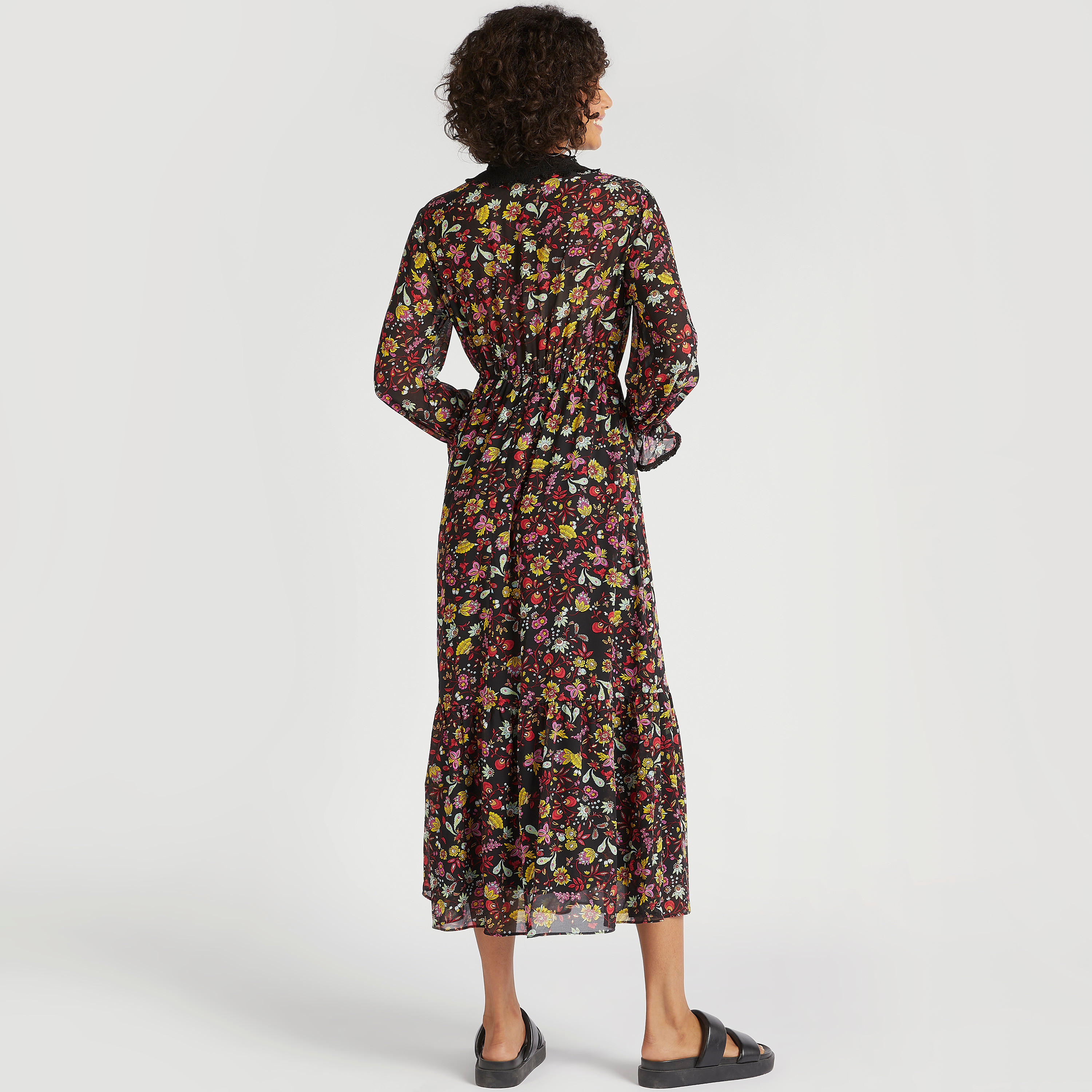 فستان متعدّد الطبقات ميدي إيه لاين بطبعات أزهار وأكمام طويلة وخصر مطّاطي-women-clothing-dresses-image-4