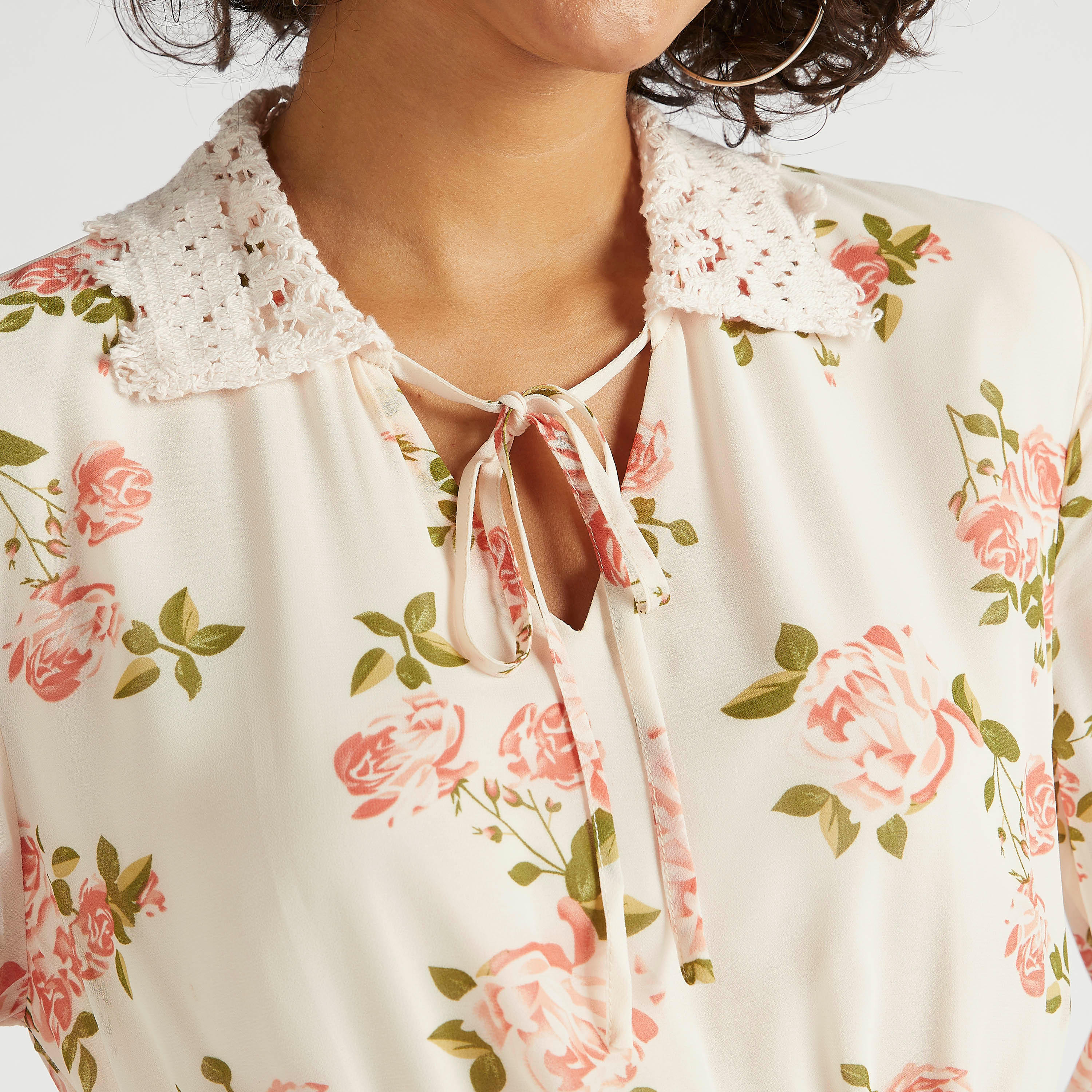 فستان ميدي إيه لاين بأكمام طويلة ورباط عنق وطبعات أزهار-women-clothing-dresses-image-3