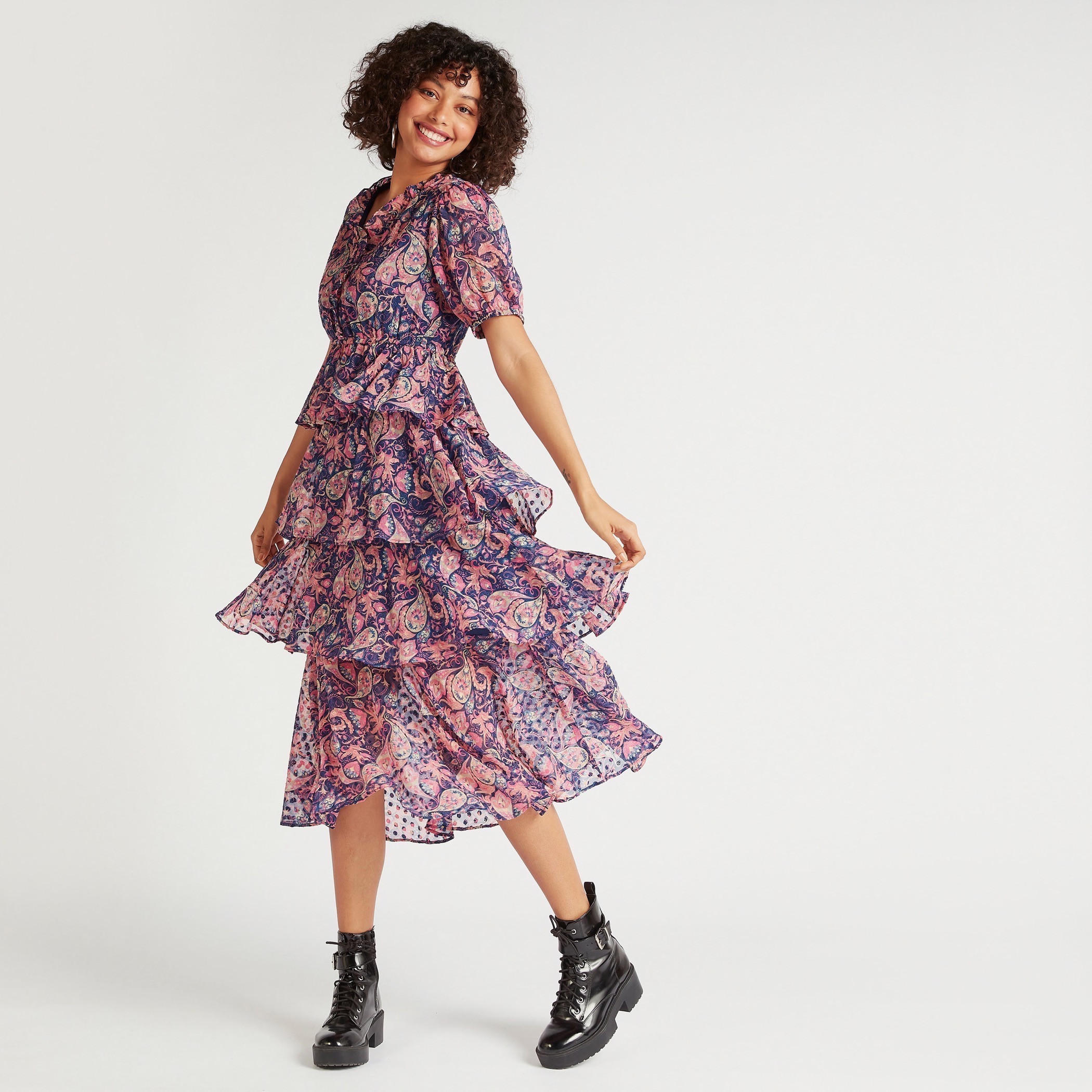 فستان ميدي إيه لاين متعدّد الطبقات بطبعات بيزلي وأكمام منفوخة-women-clothing-dresses-image-6
