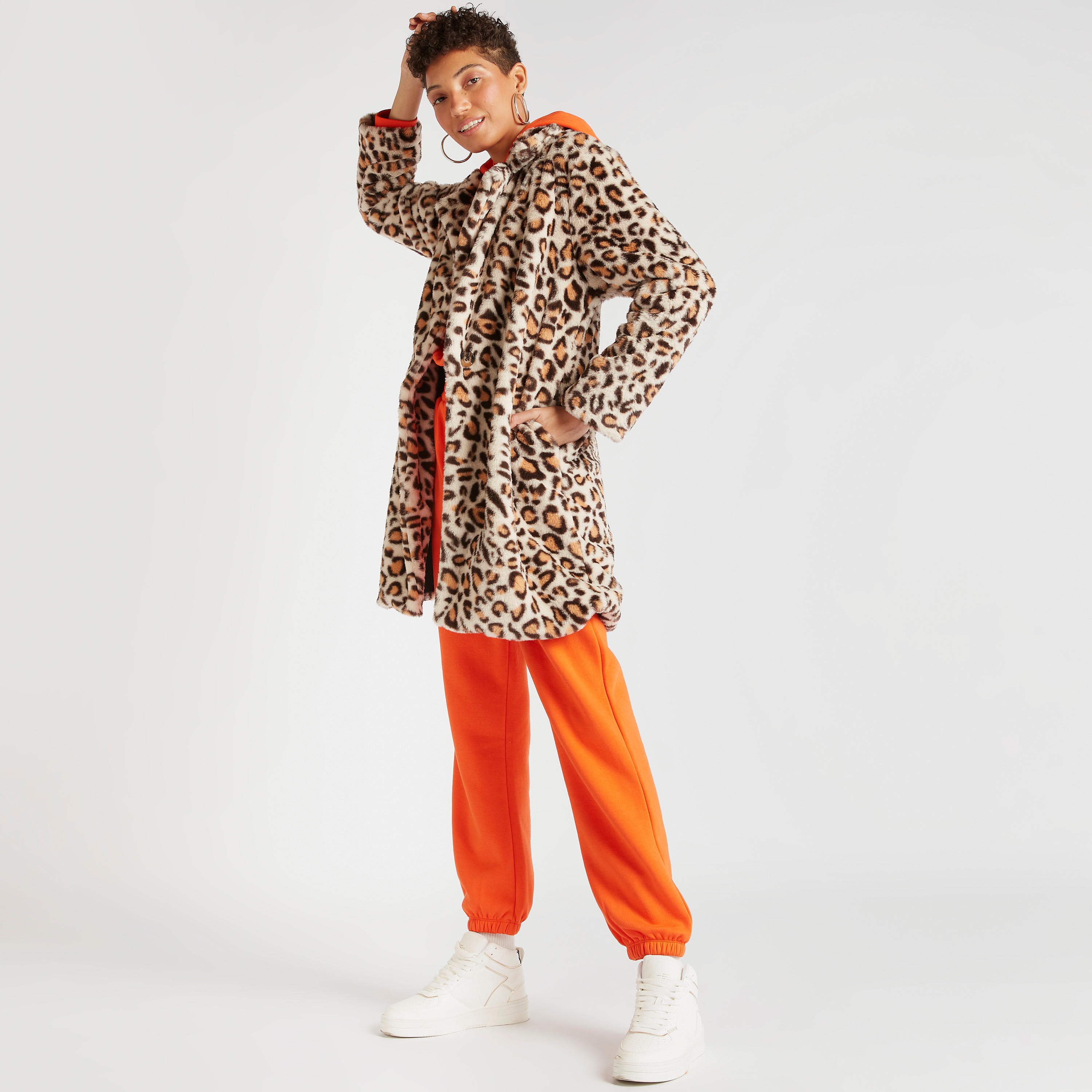 معطف فرو طويل بجيوب مع طبعات نمر-women-clothing-coatsandjackets-coats-image-5