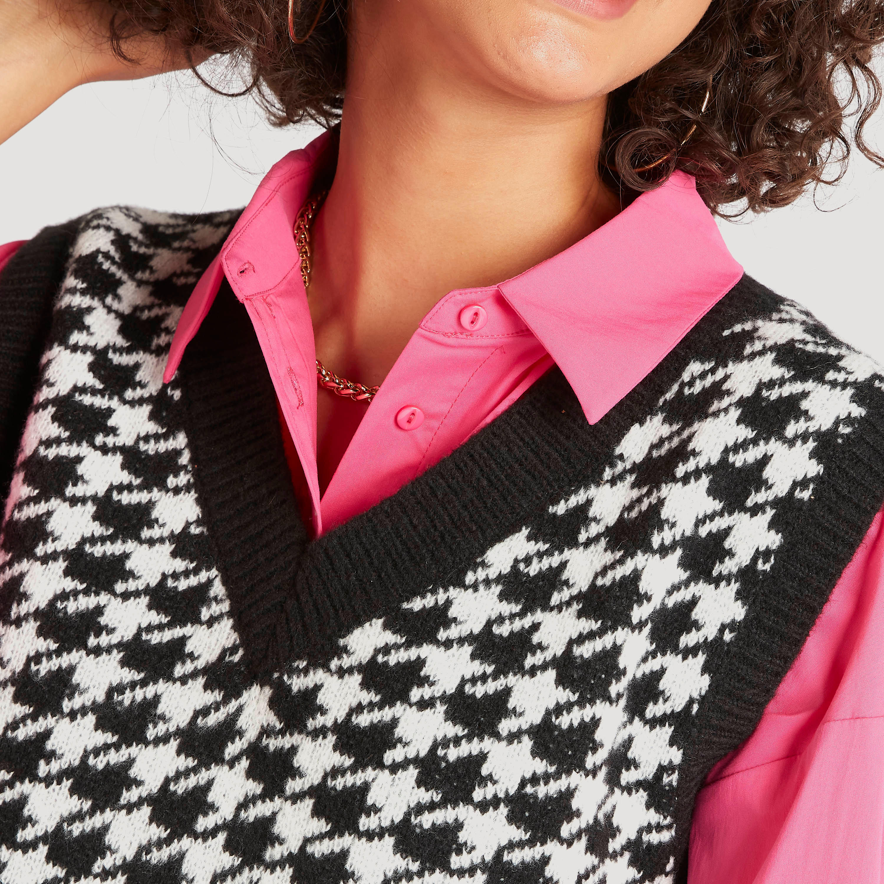 Checked V-neck Sleeveless Sweater-women-clothing-cardigansandjumpers-jumpers-image-3