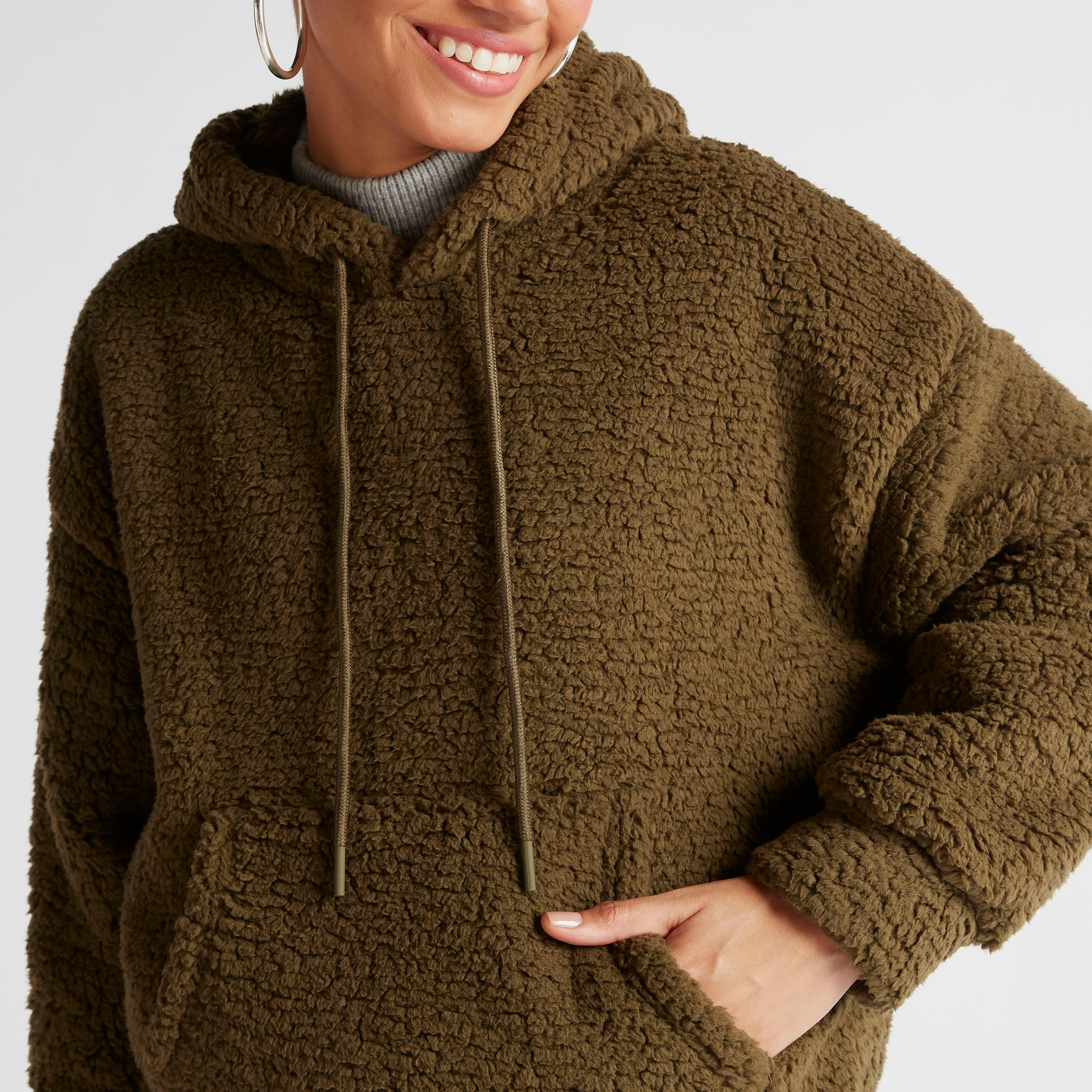 سويت شيرت بقبّعة وجيوب كنغر وأكمام طويلة وطبعات نصيّة-women-clothing-cardigansandjumpers-jumpers-image-3