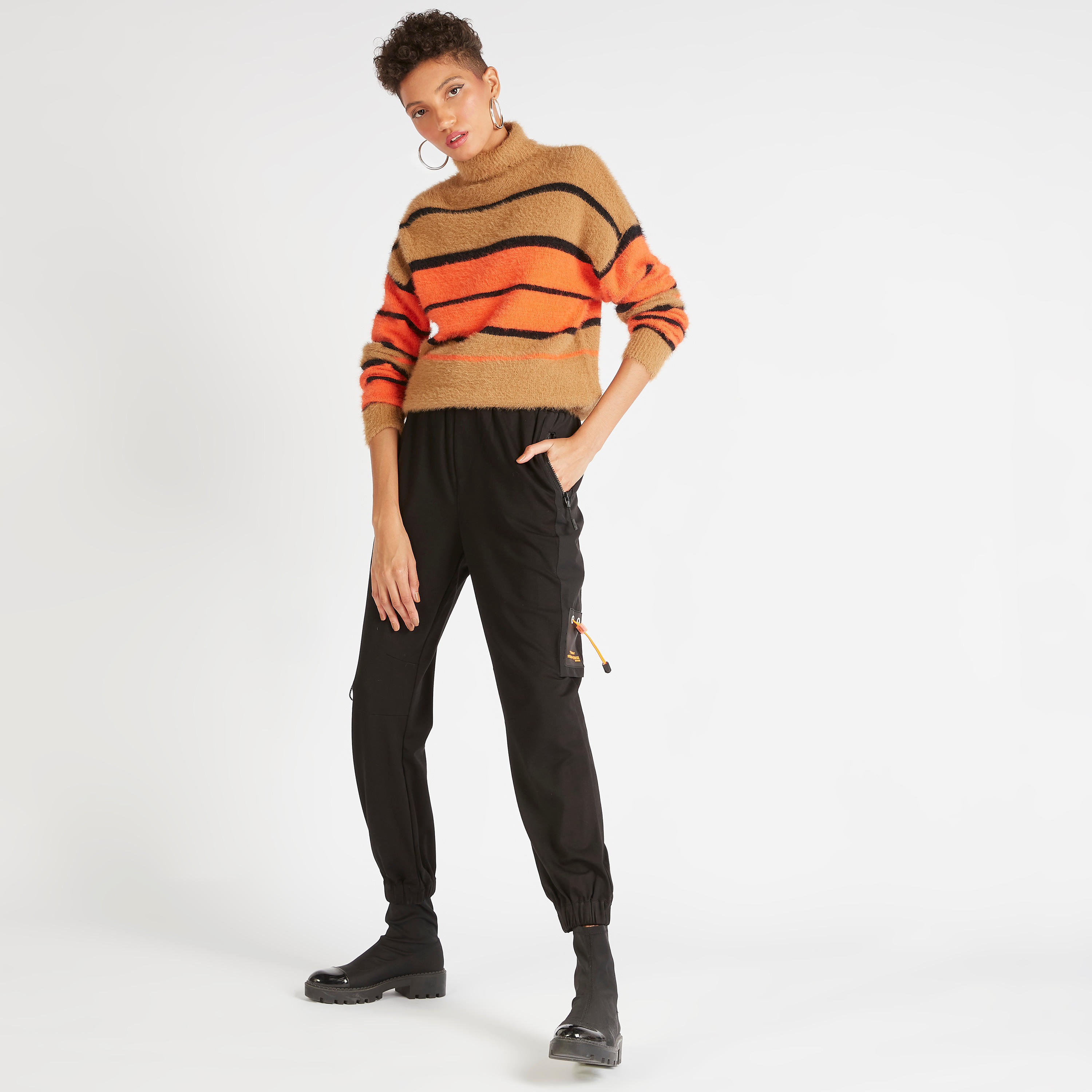 كنزة مقلّمة بأكمام طويلة وياقة عالية-women-clothing-cardigansandjumpers-jumpers-image-2