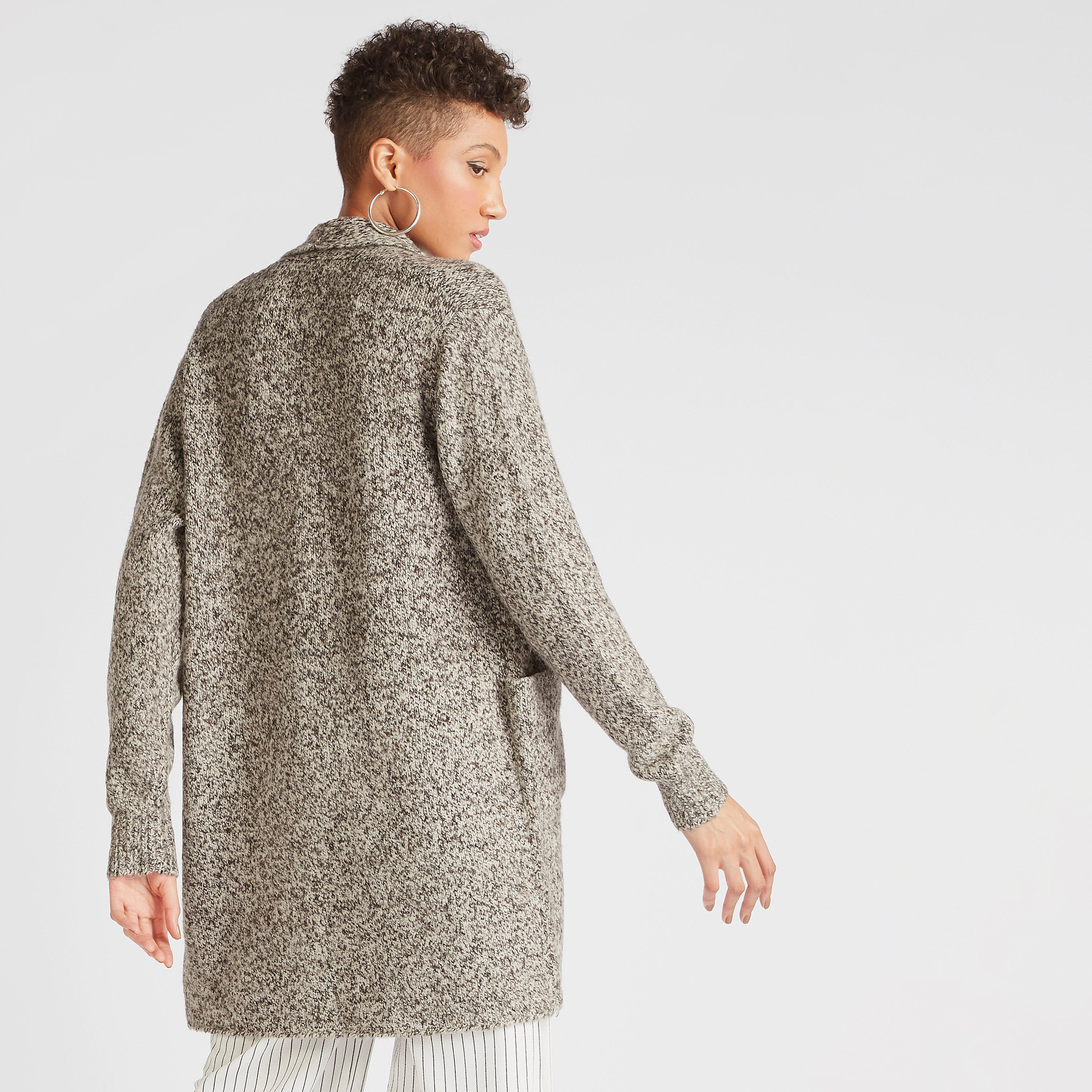 سترة بارزة الملمس بأكمام طويلة وجيوب-women-winterwear-cardigansandjumpers-cardigans-image-4