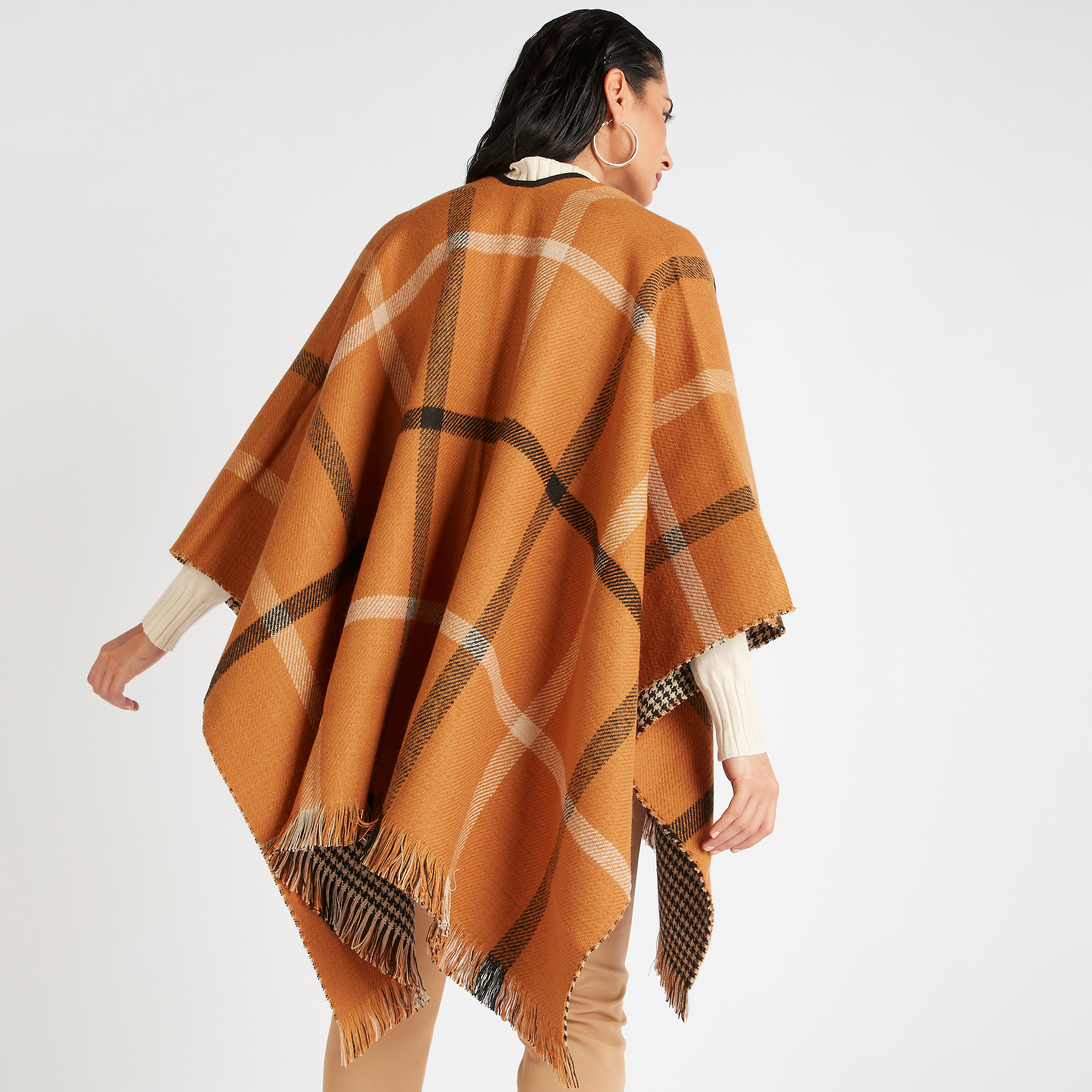 Reversible Checked Poncho Cape with Toggle Closure-women-winterwear-coatsandjackets-jackets-image-3