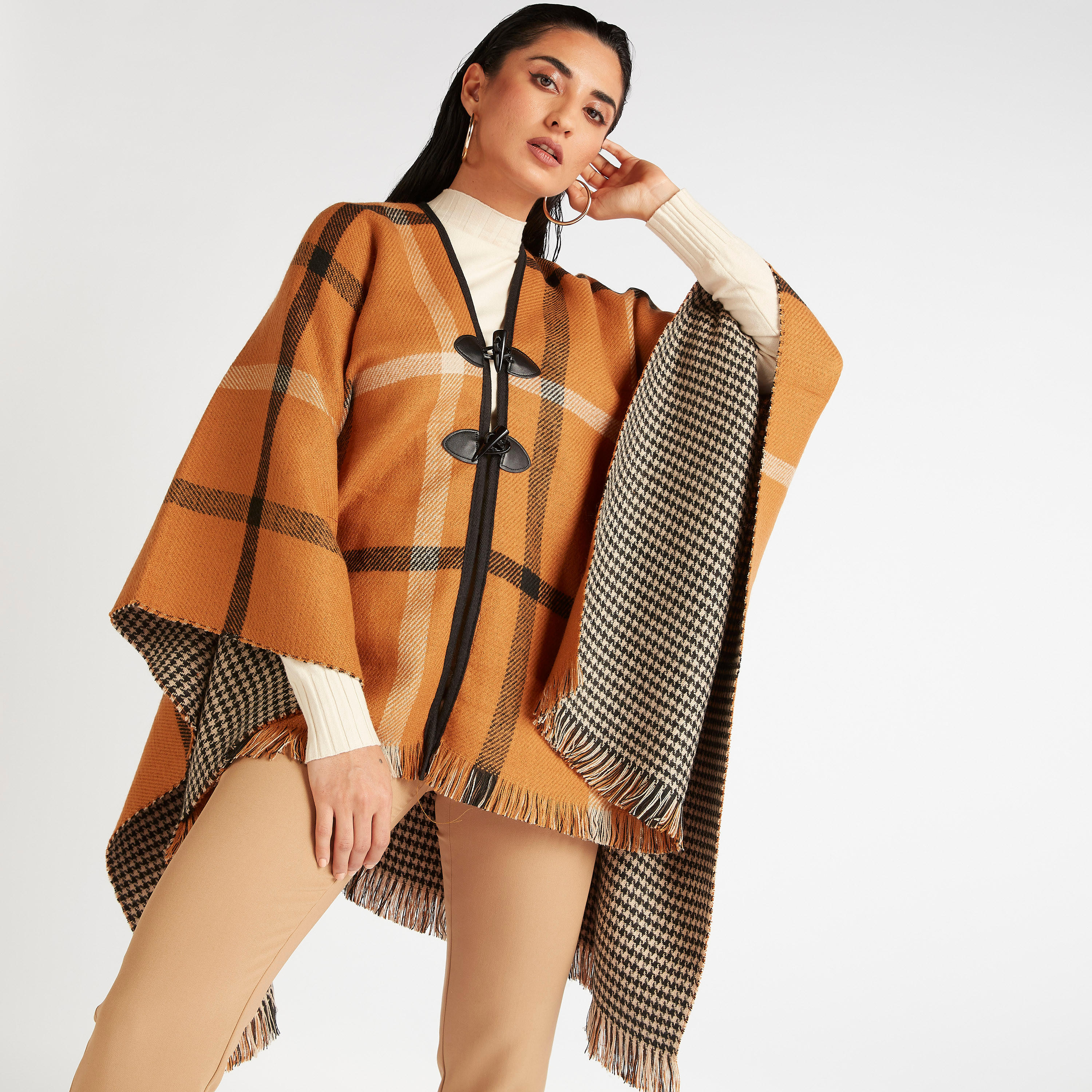 Reversible Checked Poncho Cape with Toggle Closure-women-winterwear-coatsandjackets-jackets-image-4