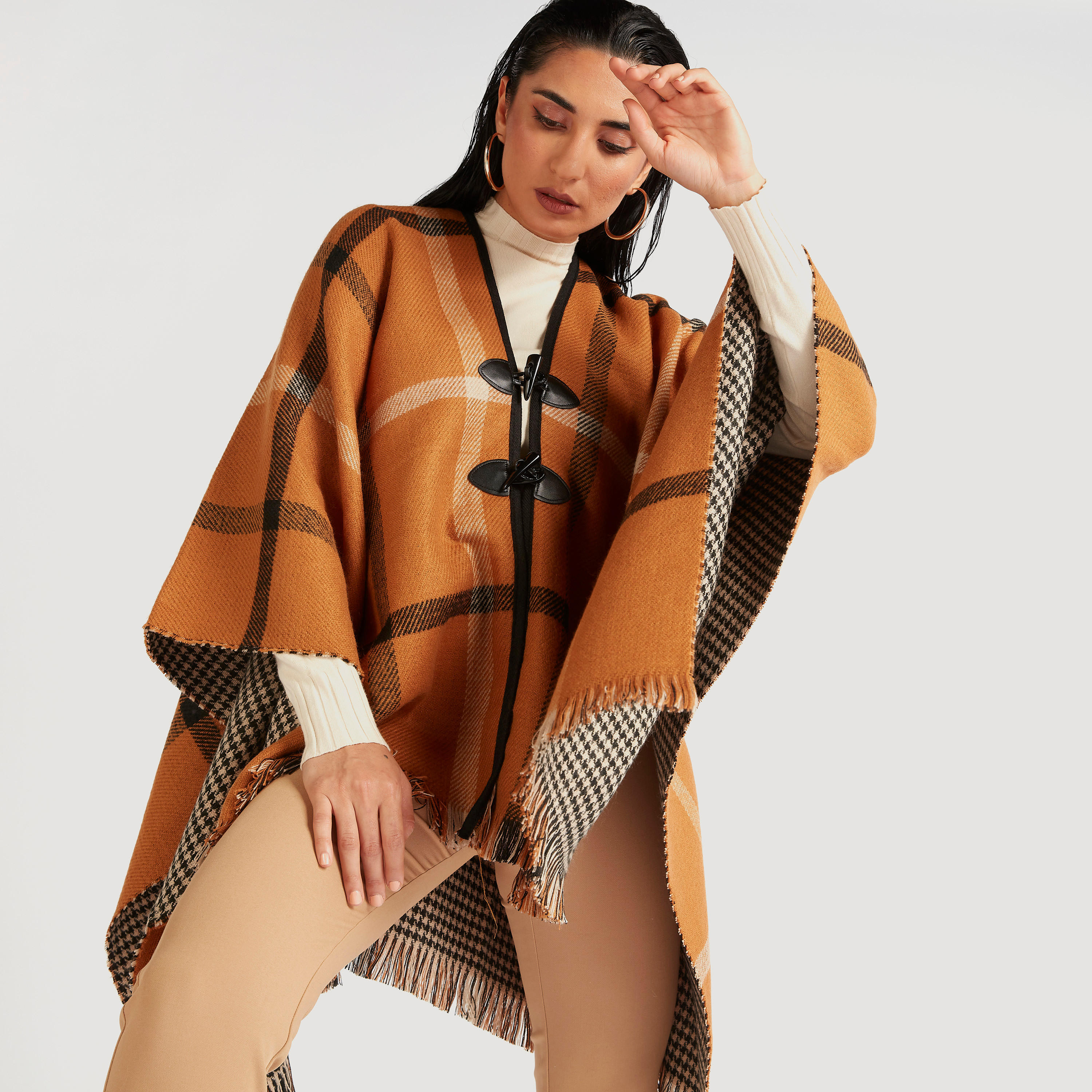 Reversible Checked Poncho Cape with Toggle Closure-women-winterwear-coatsandjackets-jackets-image-7