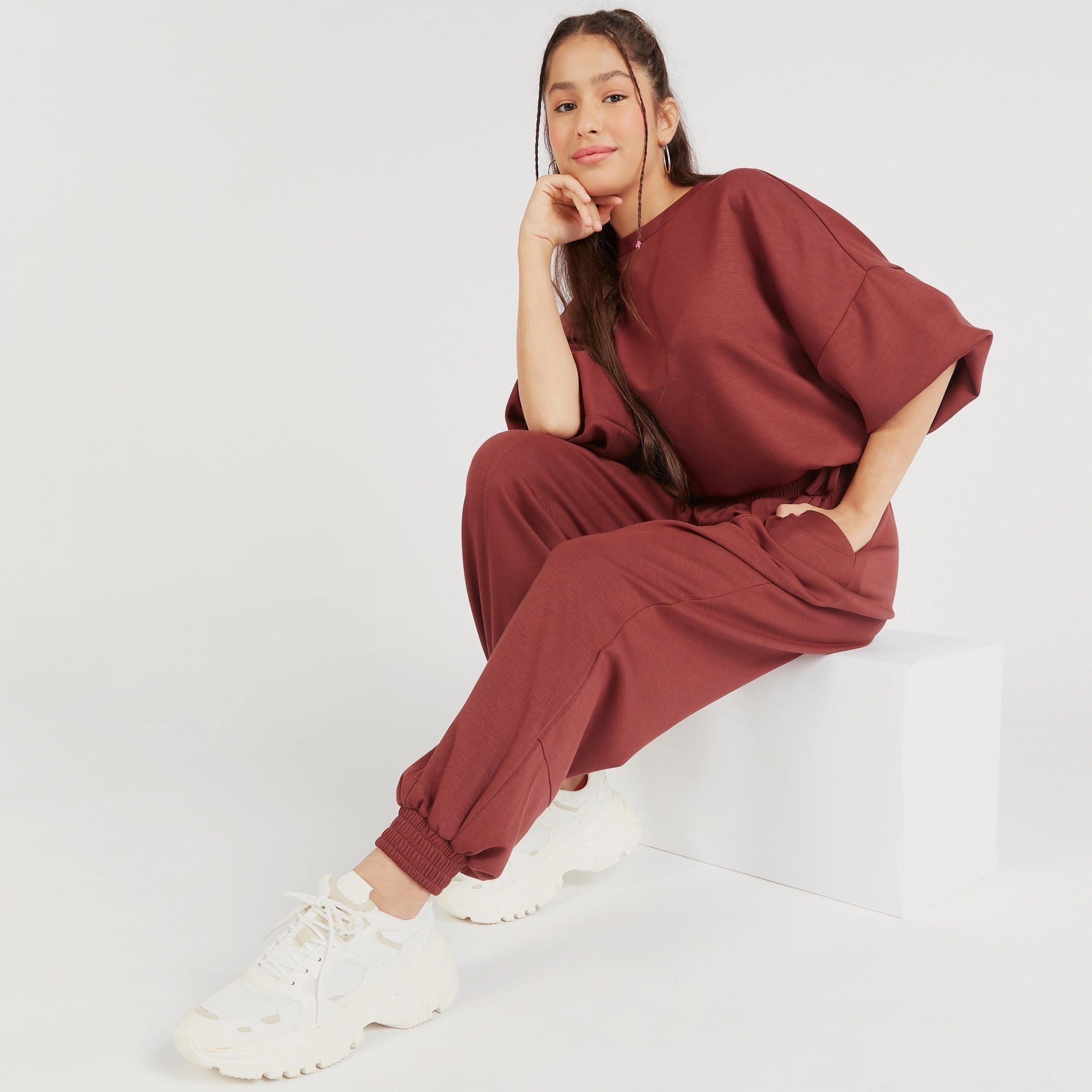 بنطلون رياضي سادة بخصر مطّاطي متوسّط الارتفاع وجيوب-women-clothing-bottoms-joggers-image-4