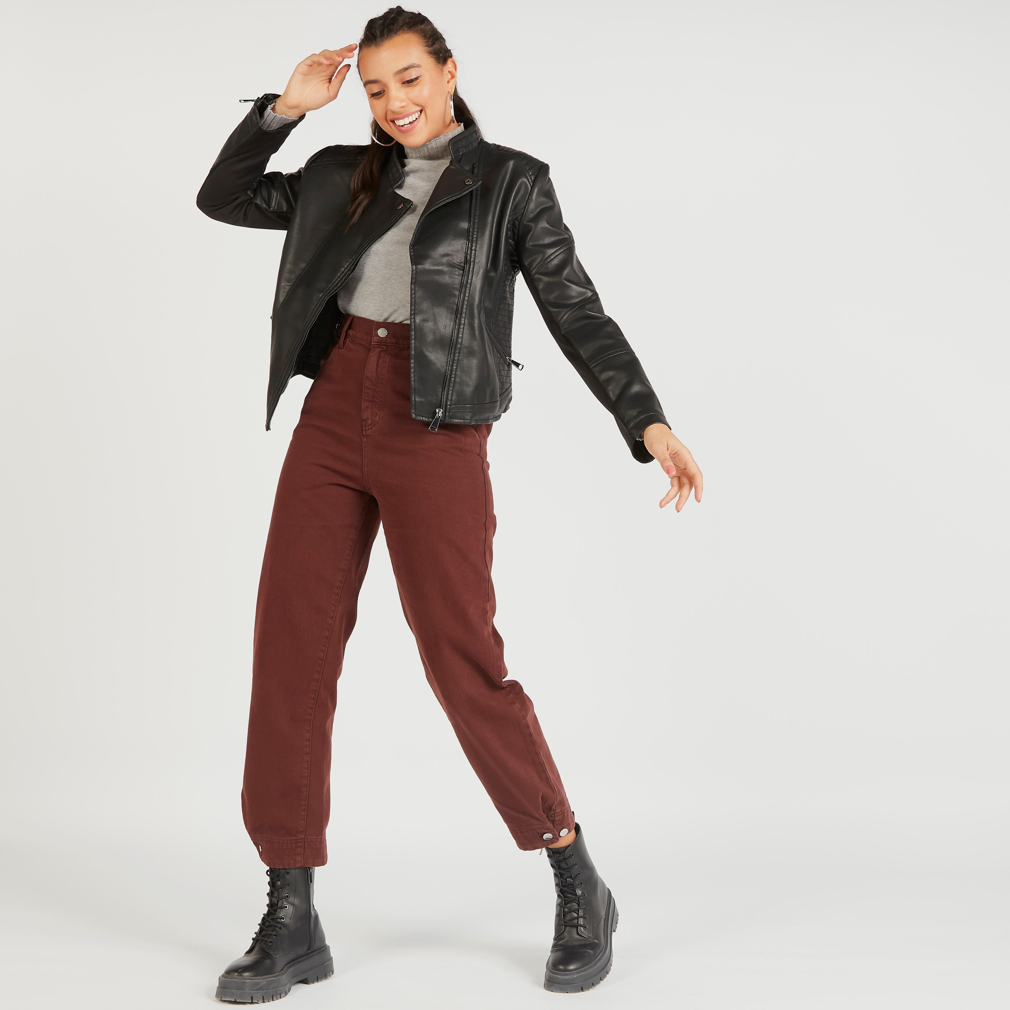 جاكيت بايكر بسحّاب وأكمام طويلة وجيوب-women-winterwear-coatsandjackets-jackets-image-2