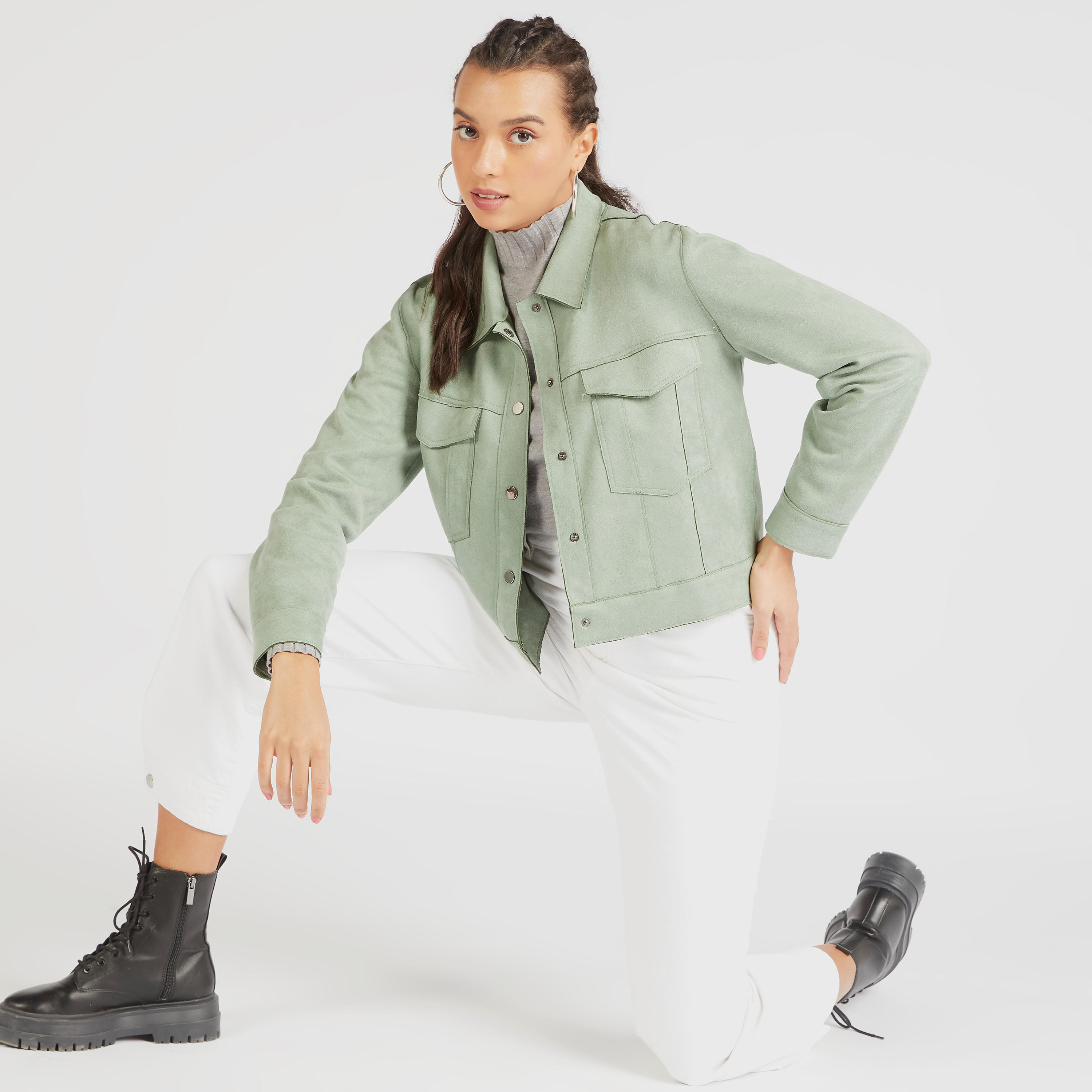 جاكيت خفيف سادة بزر علوي وأكمام طويلة وجيوب-women-winterwear-coatsandjackets-jackets-image-3