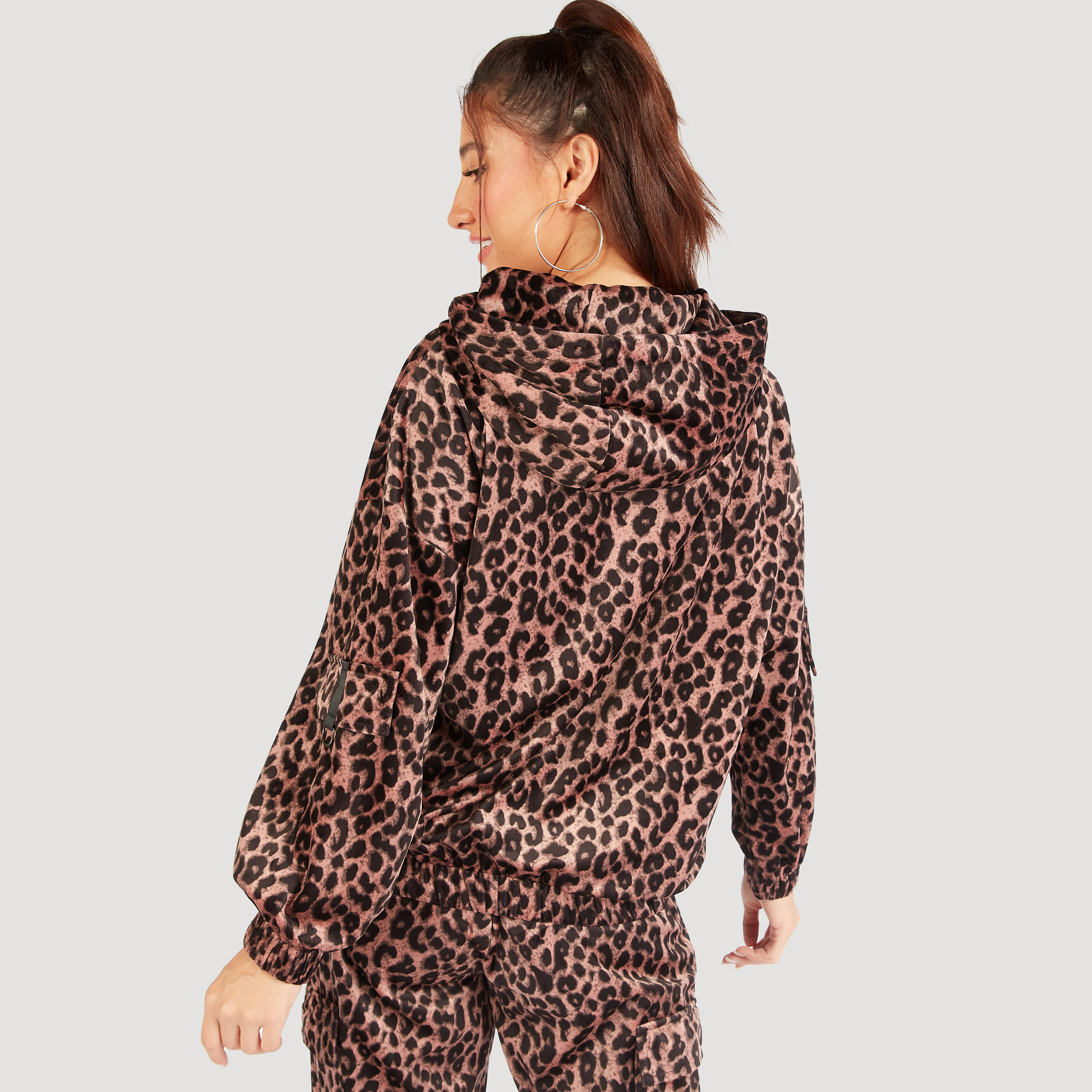 هودي بأكمام طويلة وطبعات حيوانات-women-winterwear-hoodiesandsweatshirts-hoodies-image-4