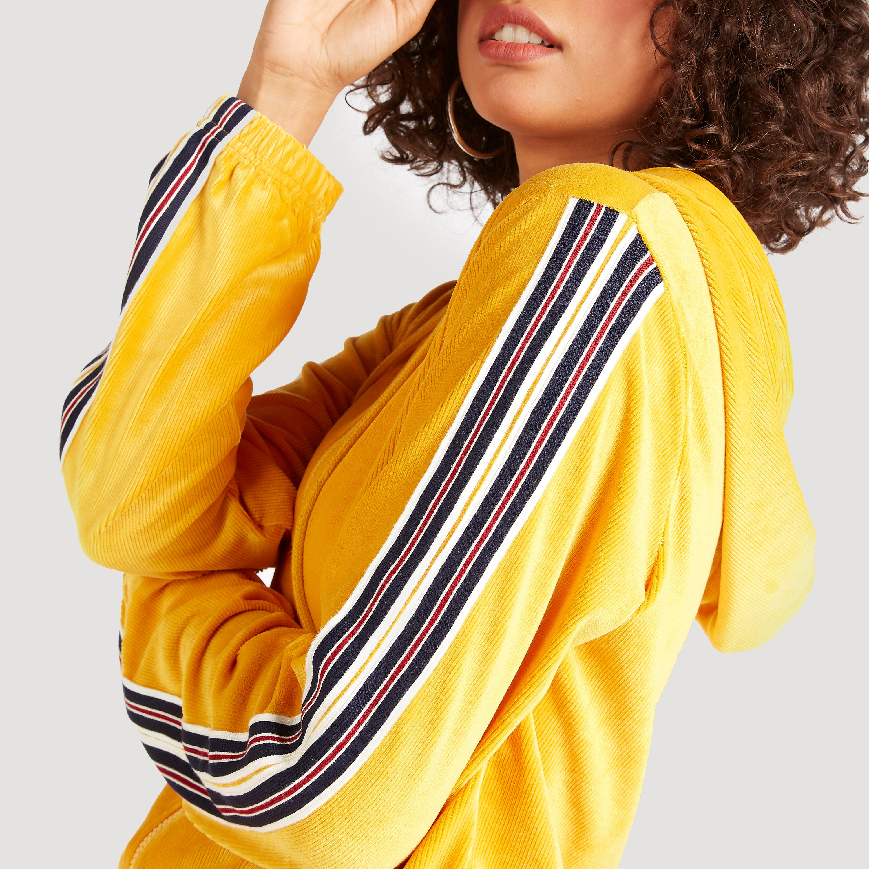 جاكيت بارز الملمس بسحّاب إغلاق وقبّعة وأكمام طويلة-women-winterwear-coatsandjackets-jackets-image-7