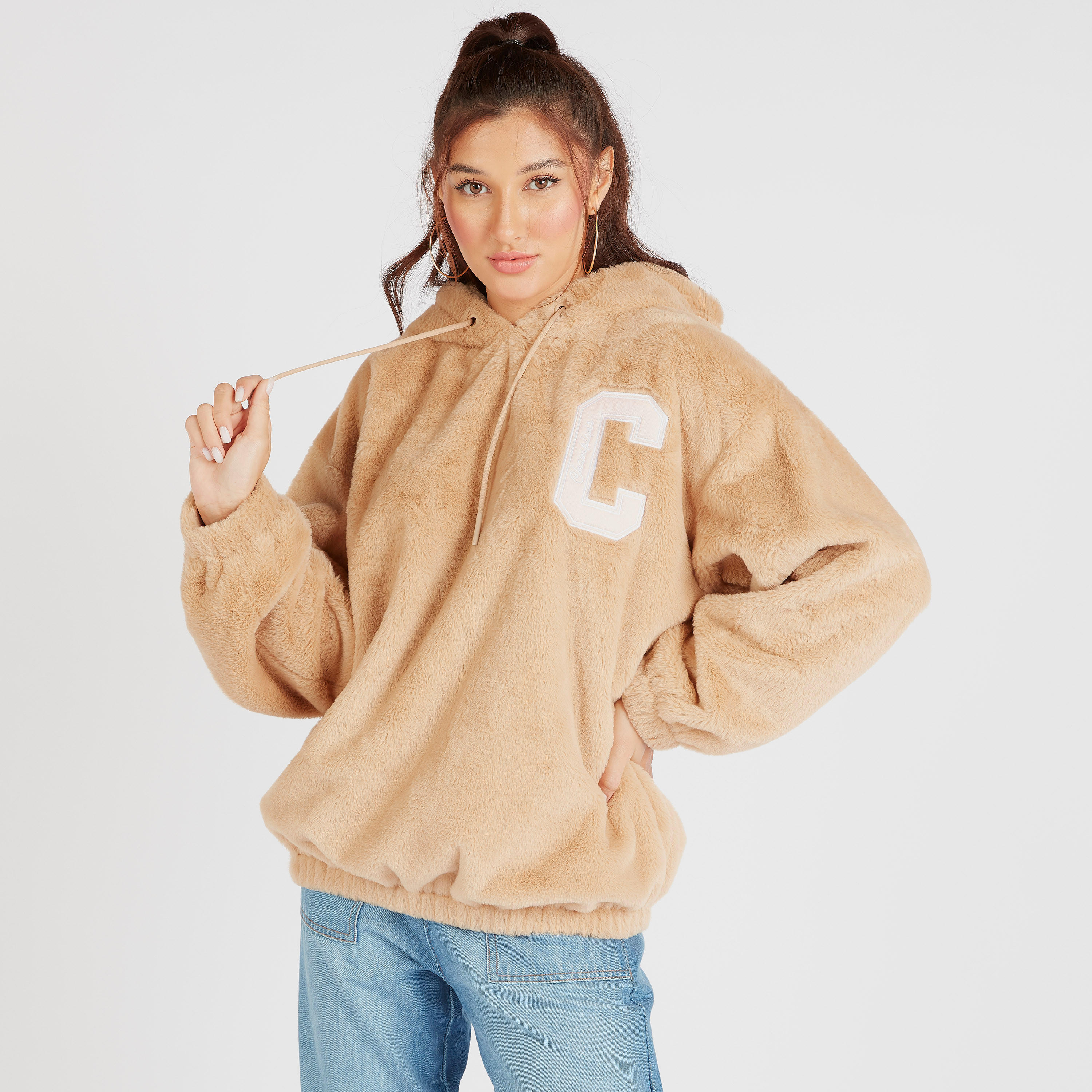 سويت شيرت بارز الملمس بقبّعة وأكمام طويلة-women-winterwear-hoodiesandsweatshirts-hoodies-image-1