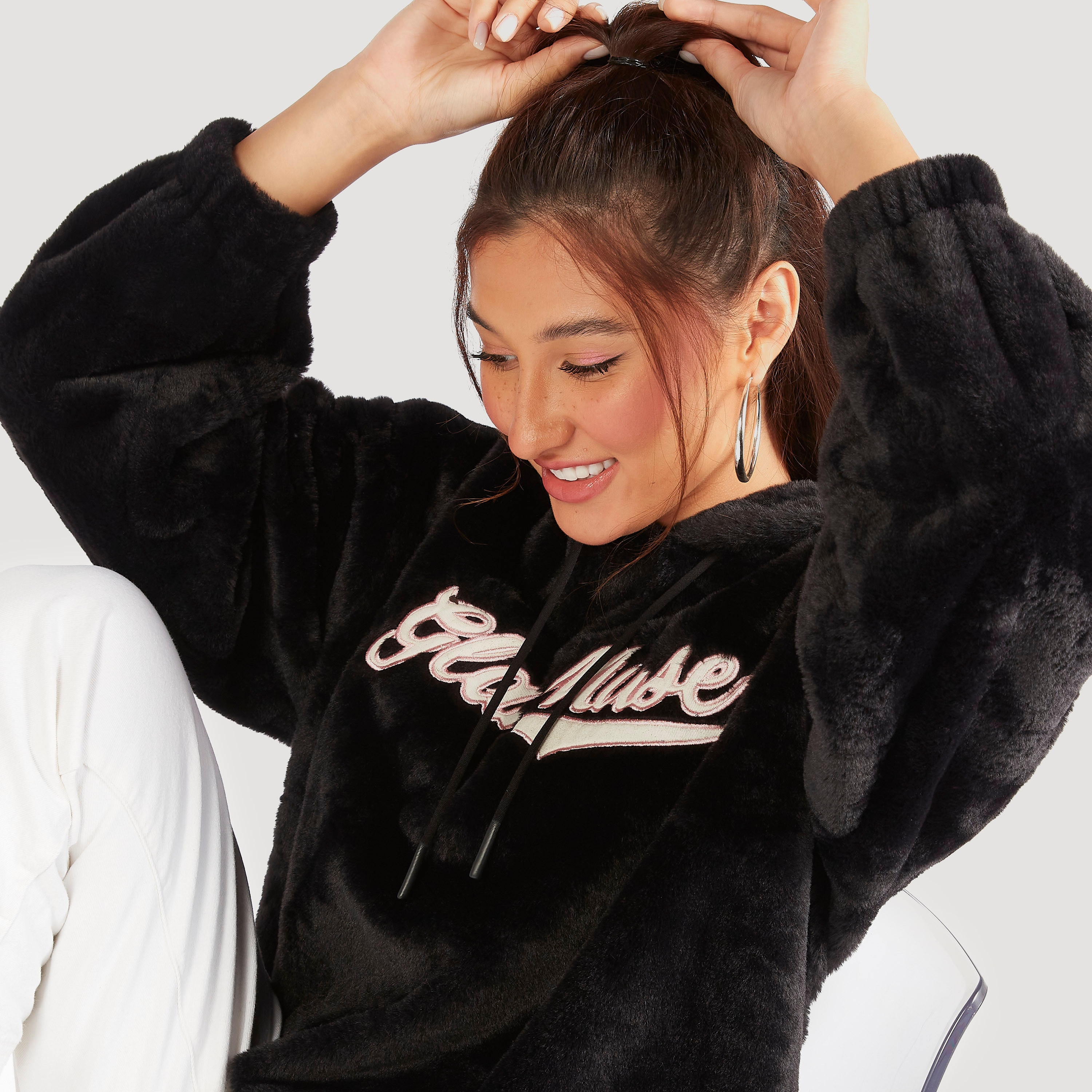 سويت شيرت بارز الملمس بأكمام طويلة وقبعة-women-winterwear-hoodiesandsweatshirts-hoodies-image-5