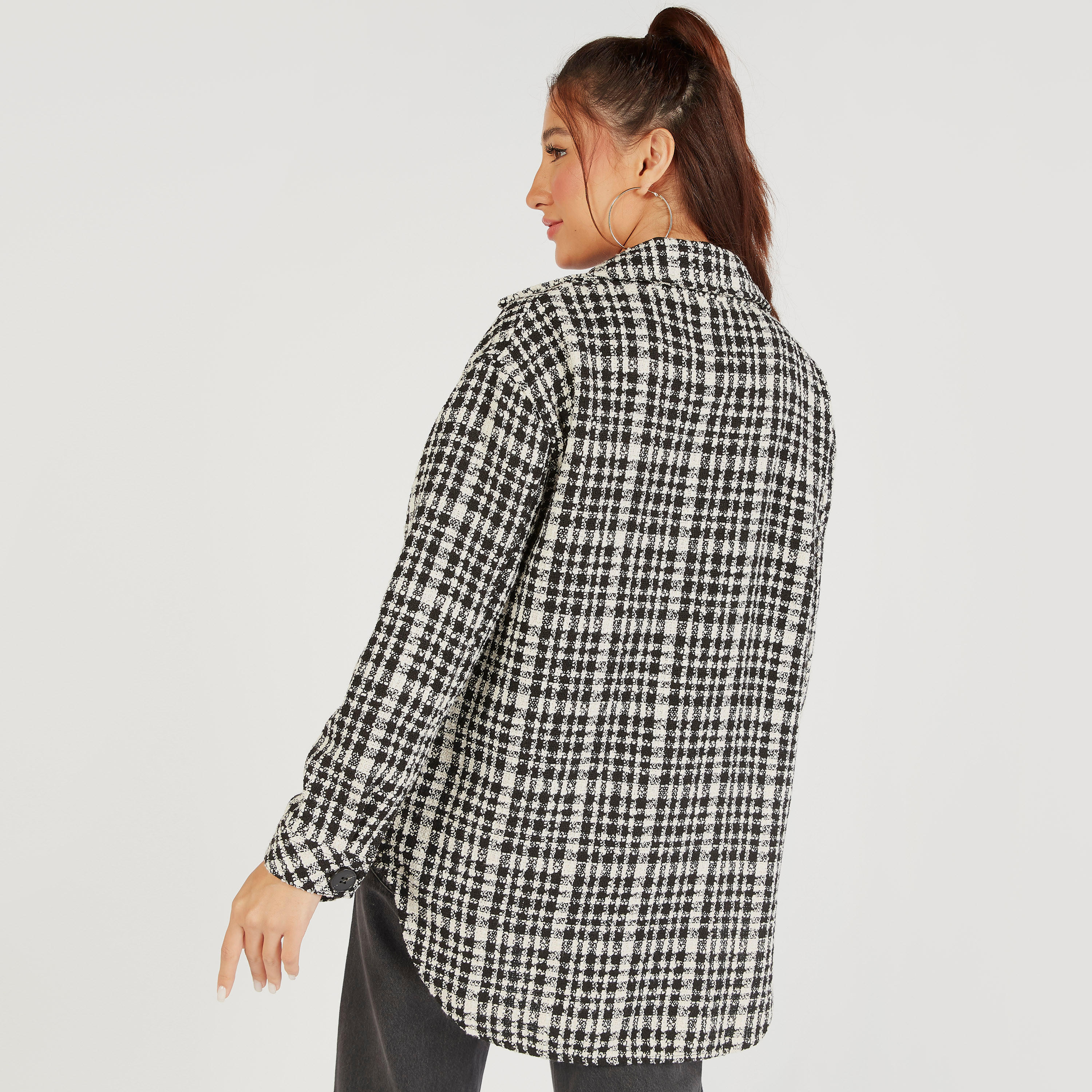 Checked Long Sleeves Jacket with Collar and Pockets-women-winterwear-coatsandjackets-jackets-image-4
