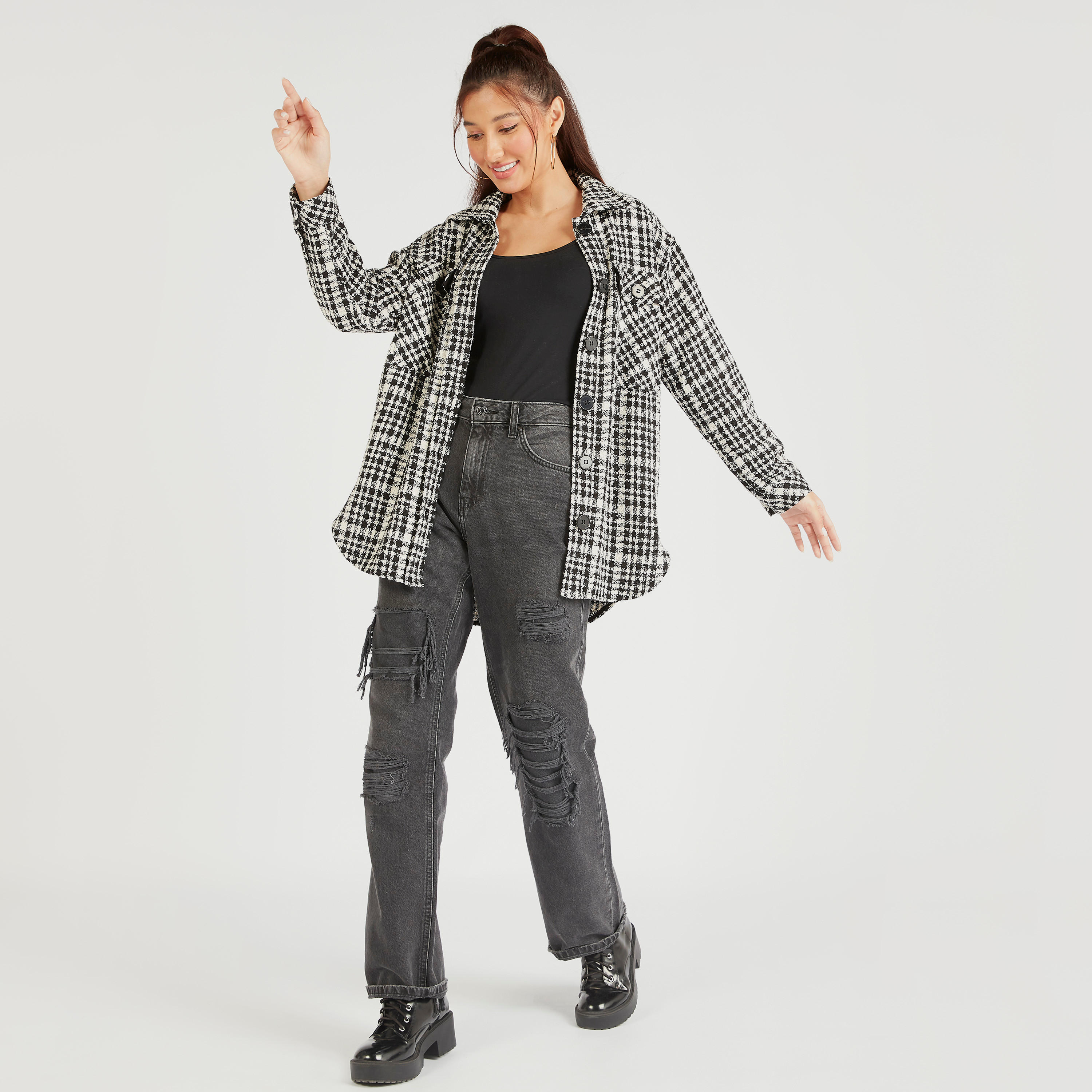 Checked Long Sleeves Jacket with Collar and Pockets-women-winterwear-coatsandjackets-jackets-image-5