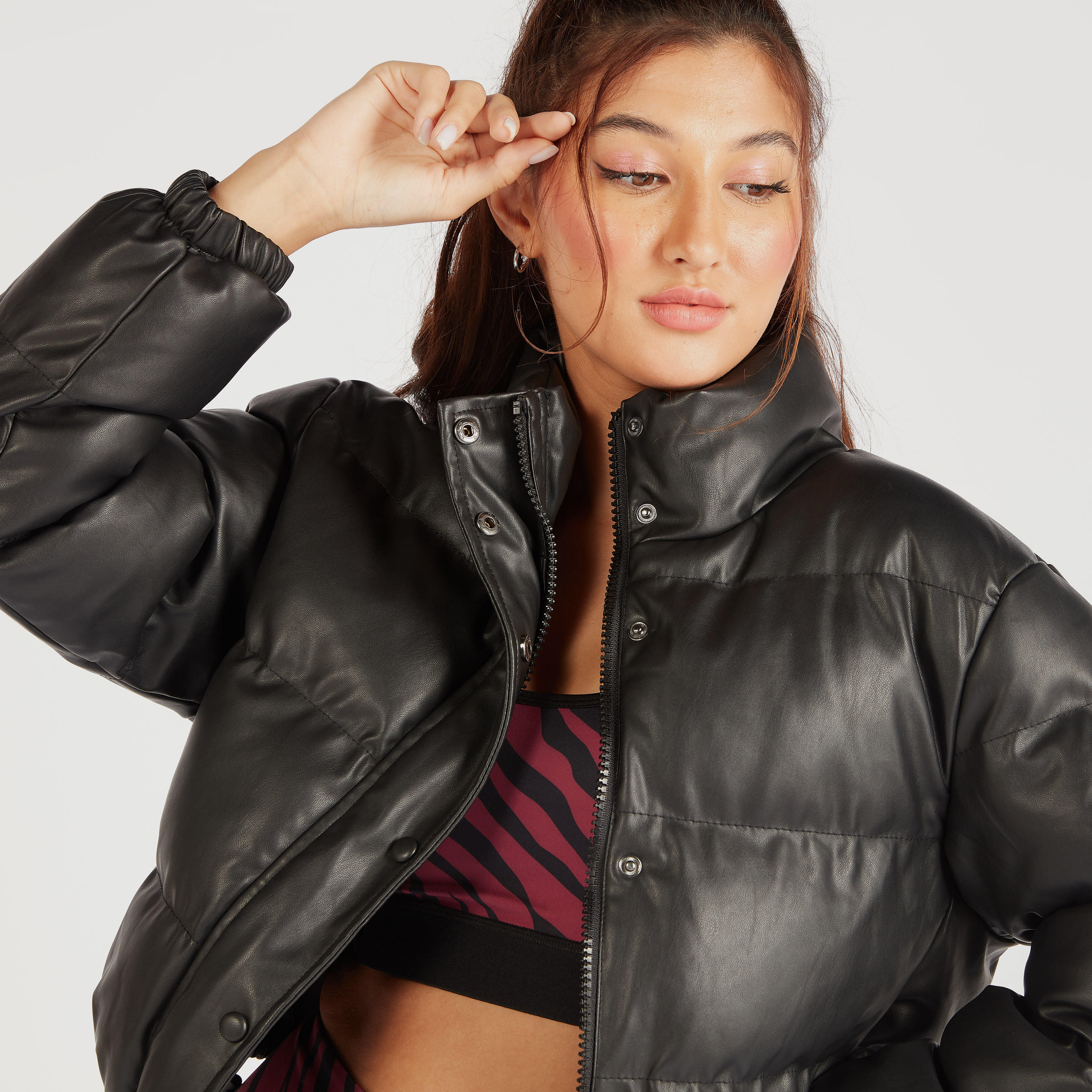 جاكيت منفوخ مبطّن بسحّاب إغلاق وجيوب-women-winterwear-coatsandjackets-jackets-image-1