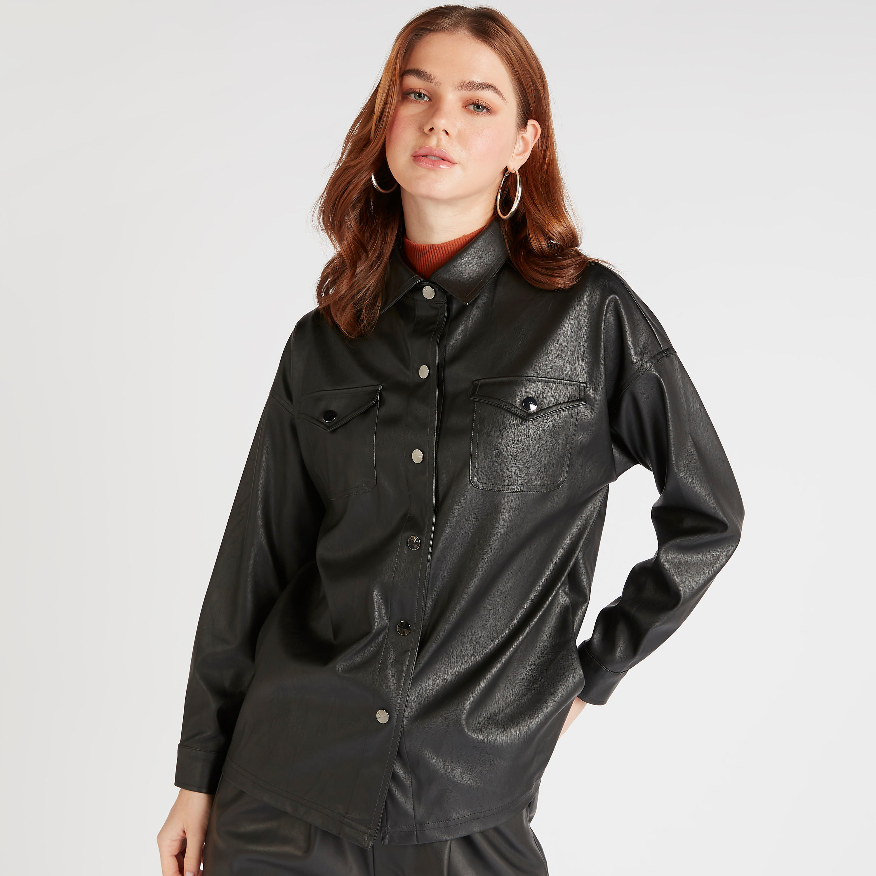جاكيت سادة من الجلد الصناعي بجيوب وزر إغلاق-women-winterwear-coatsandjackets-jackets-image-1