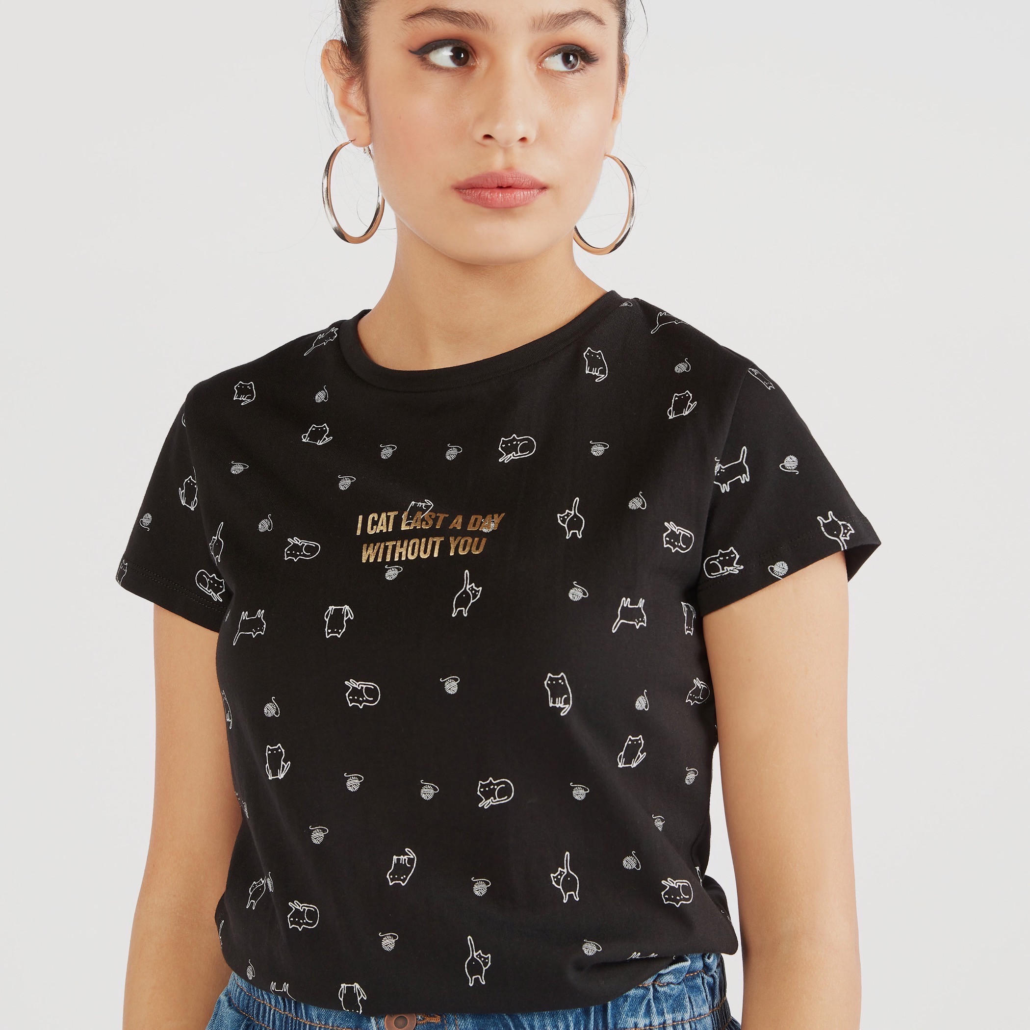 تيشيرت بياقة ضيّقة وأكمام كاب وطَبعات-women-clothing-tshirts-image-3