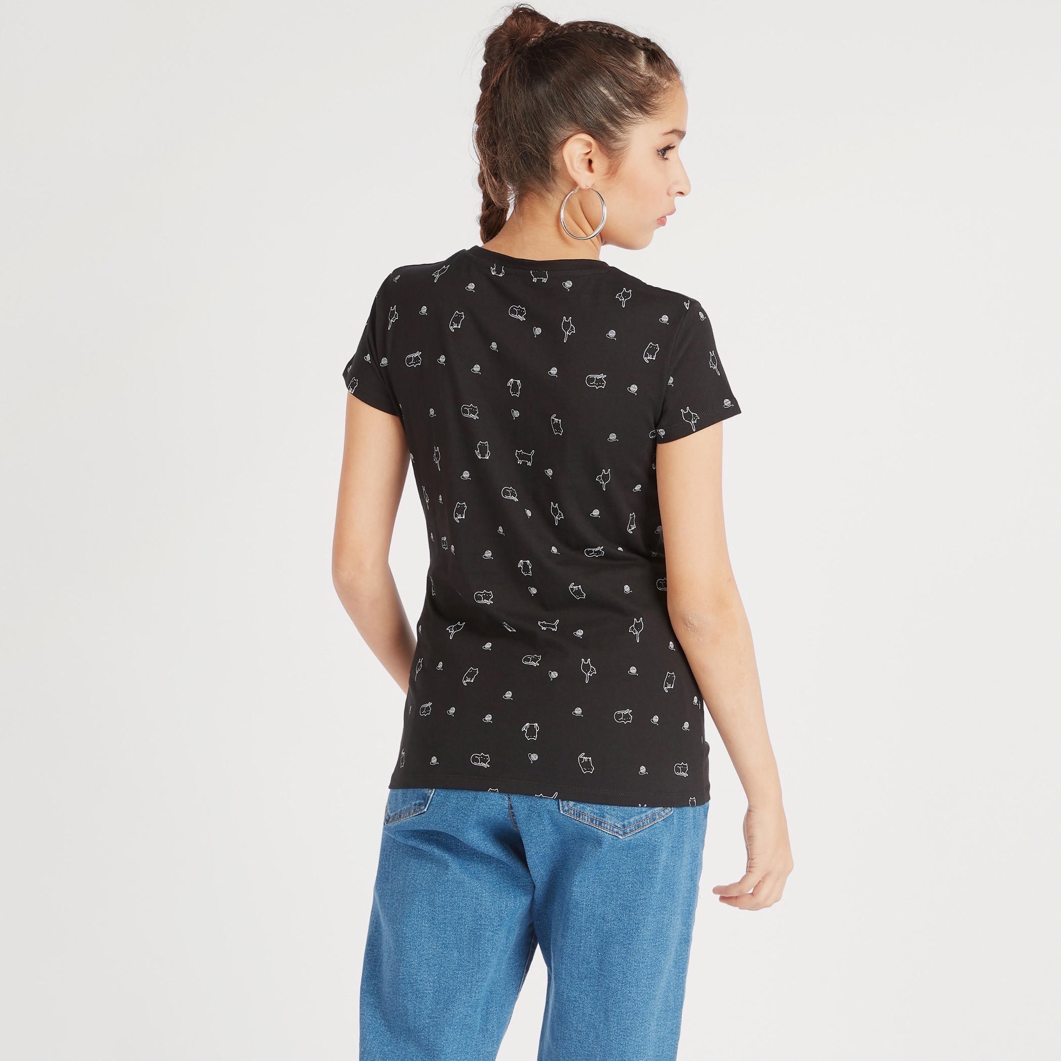 تيشيرت بياقة ضيّقة وأكمام كاب وطَبعات-women-clothing-tshirts-image-4