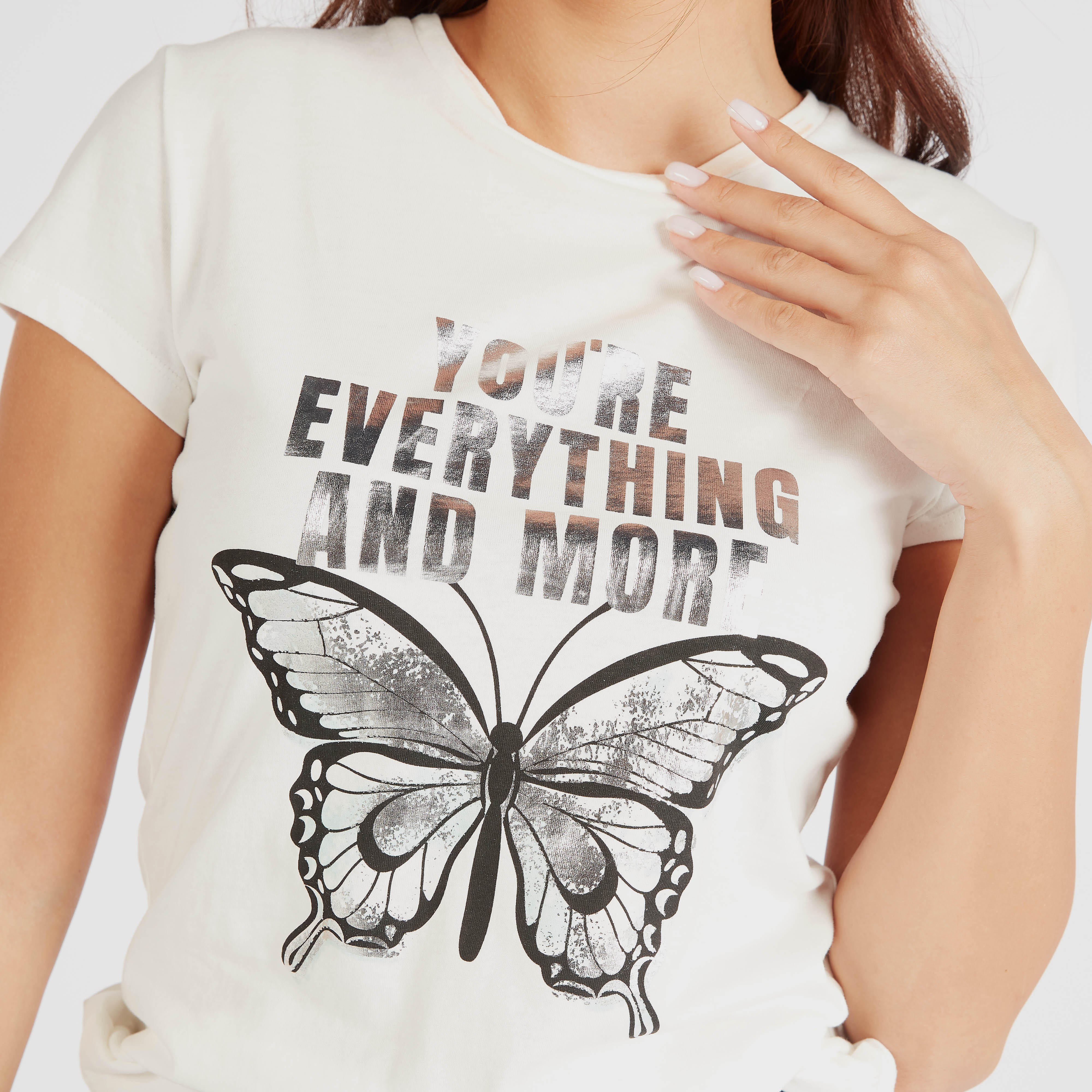 تيشيرت بياقة ضيّقة وأكمام كاب وطَبعات-women-clothing-tshirts-image-3