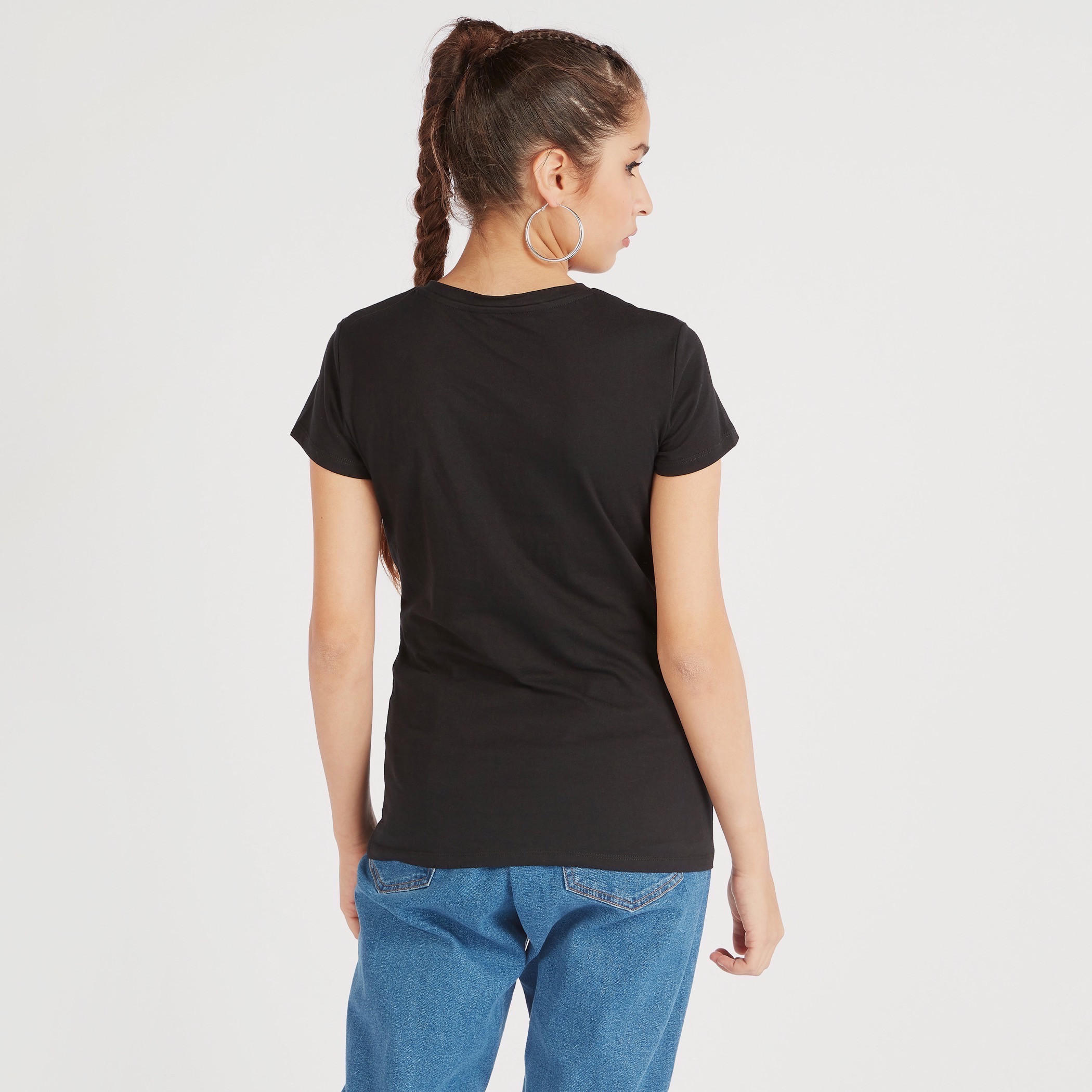 تيشيرت بياقة ضيقة وأكمام كاب وطبعات جرافيك-women-clothing-tshirts-image-4