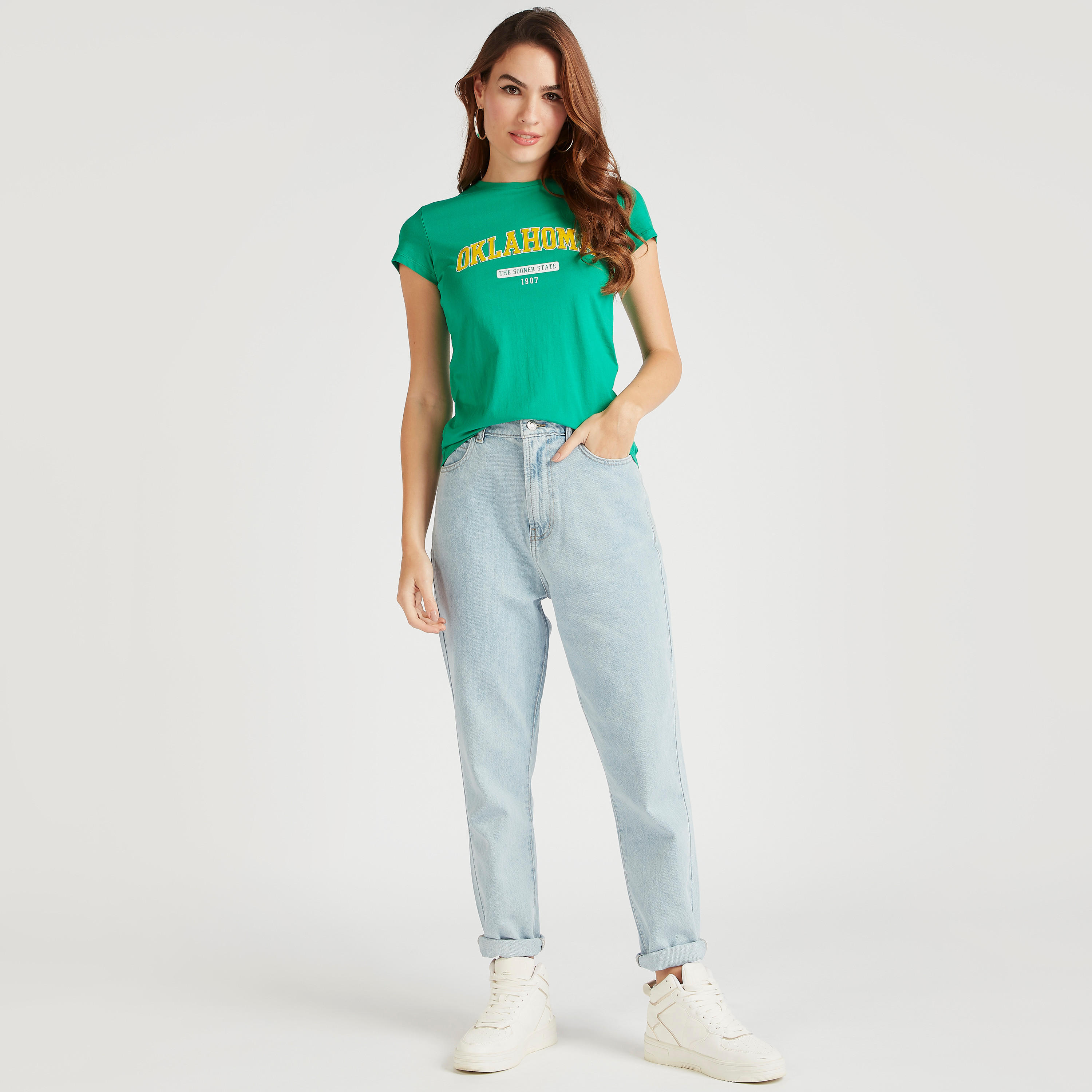 تيشيرت بياقة ضيّقة وأكمام كاب وطبعات-women-clothing-tshirts-image-2