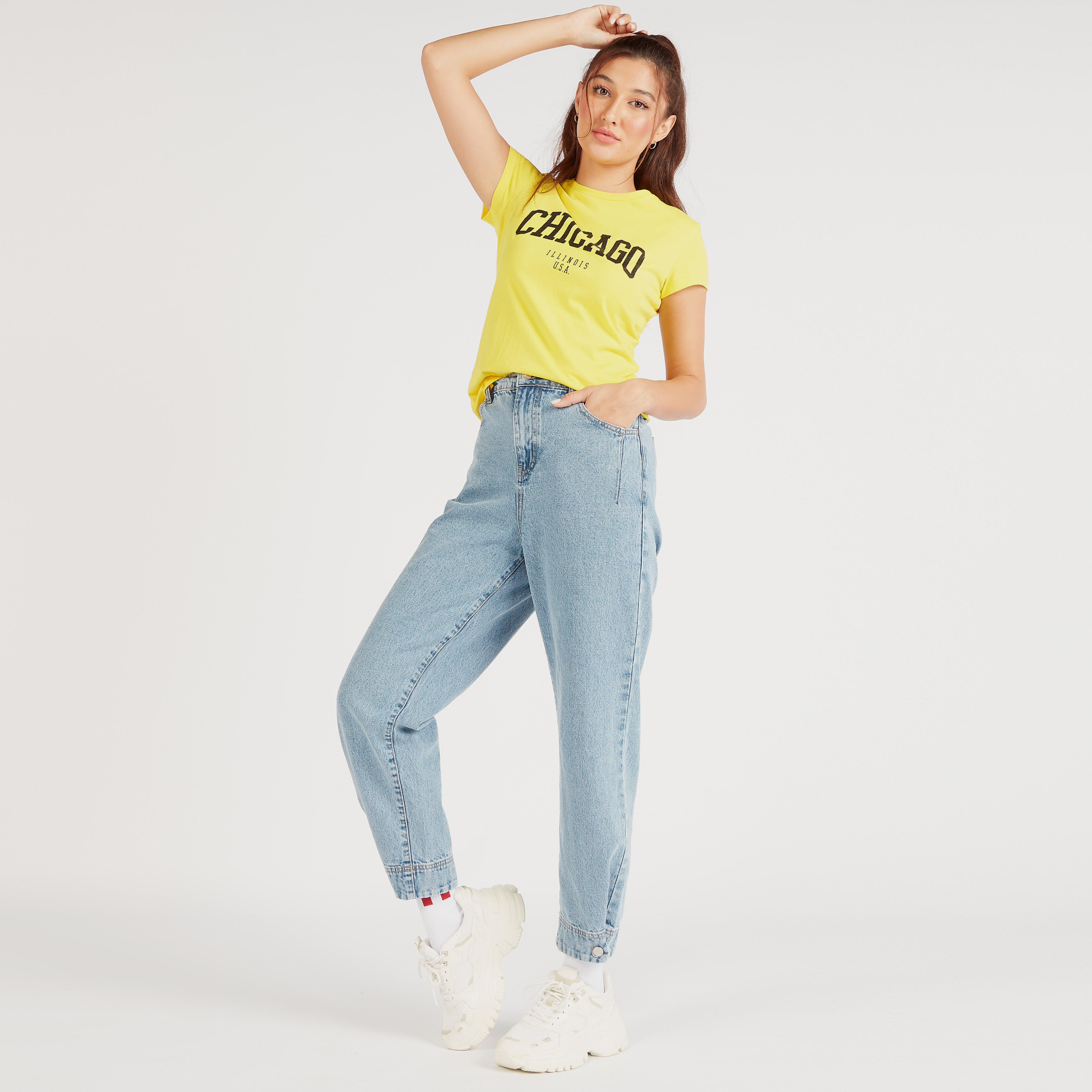 تيشيرت بياقة ضيّقة وأكمام كاب وطبعات -women-clothing-tshirts-image-2