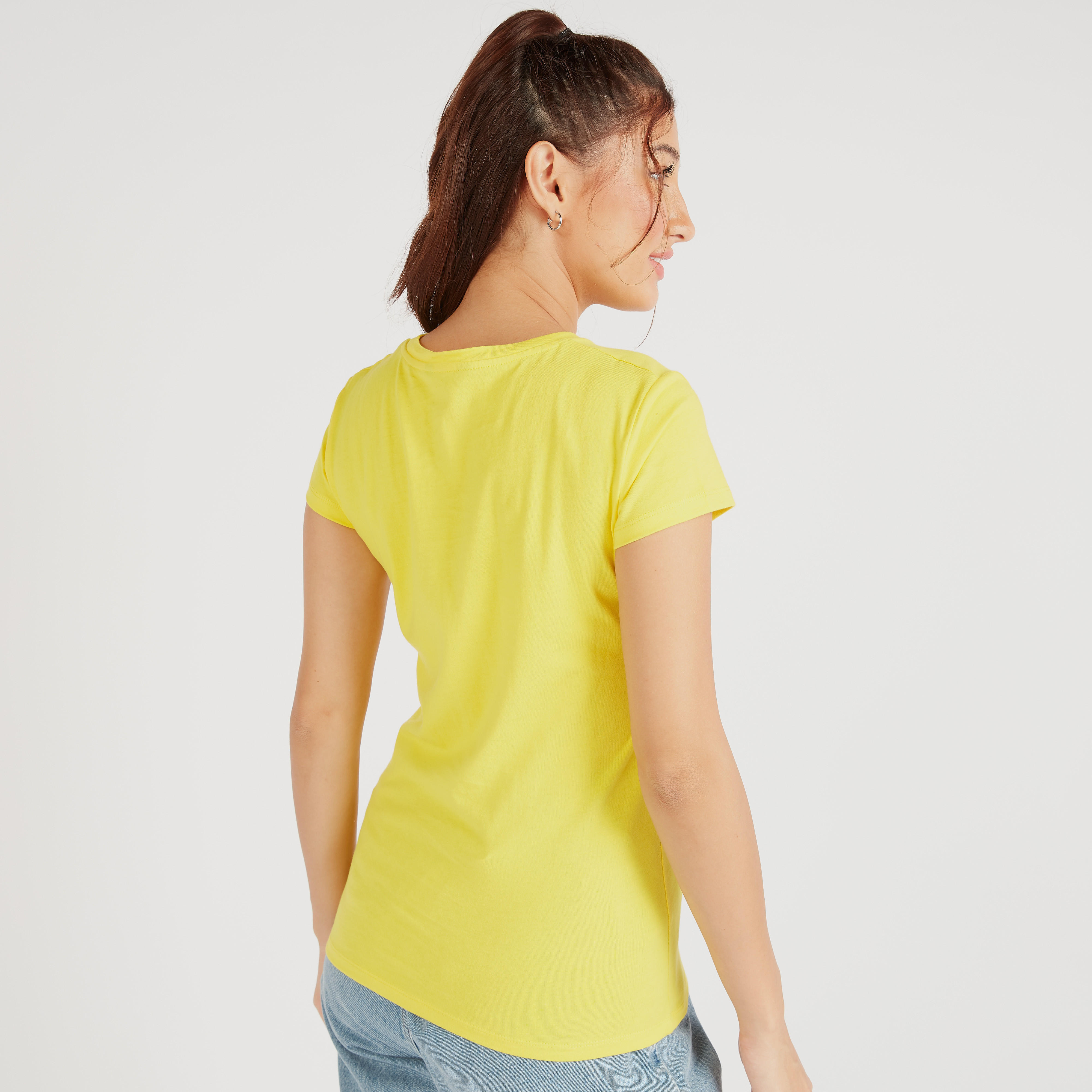 تيشيرت بياقة ضيّقة وأكمام كاب وطبعات -women-clothing-tshirts-image-4