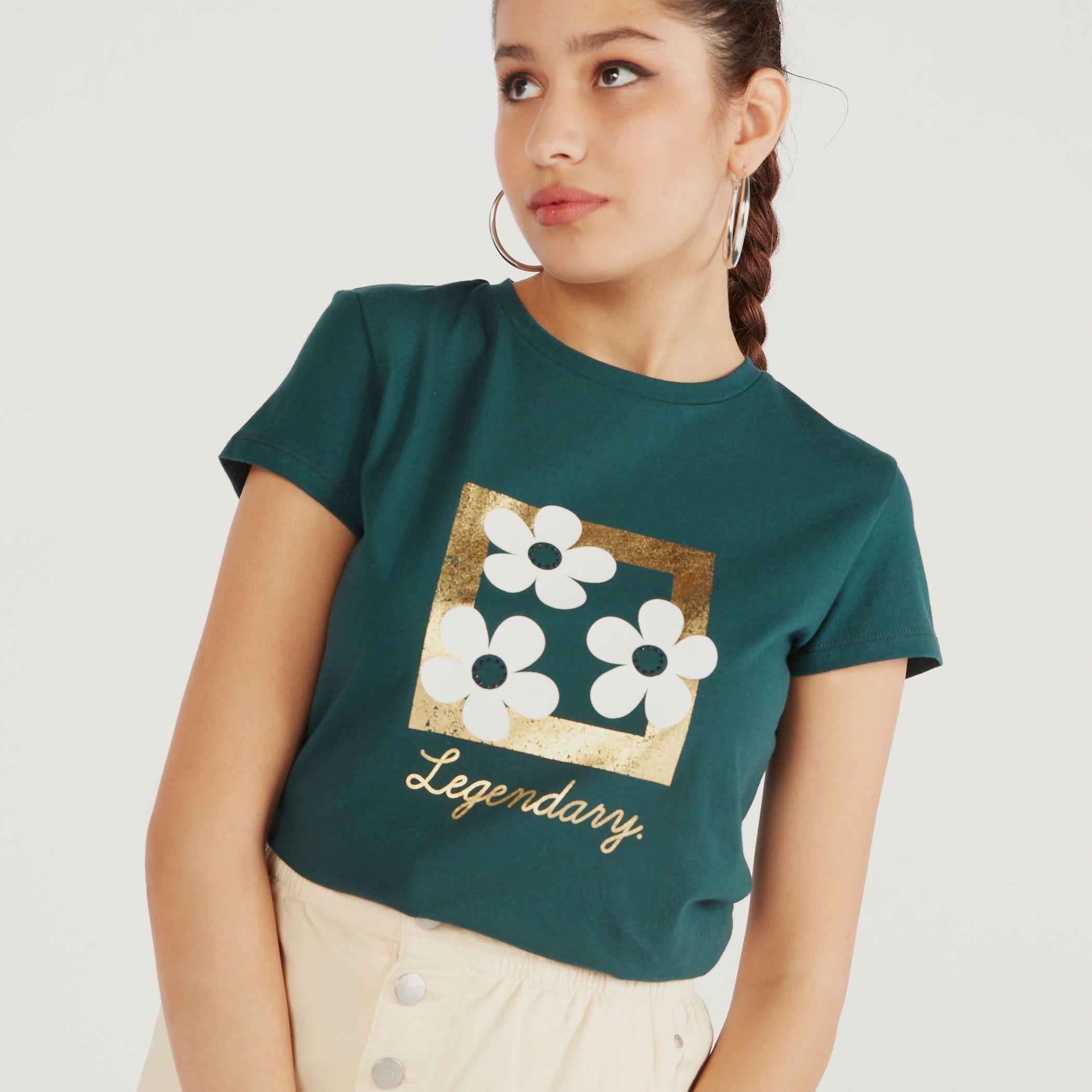 تيشيرت بياقة ضيقة وأكمام كاب وطبعات جرافيك-women-clothing-tshirts-image-3
