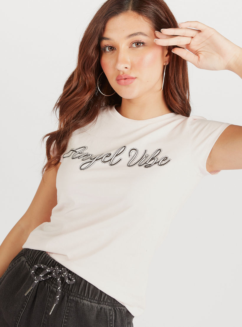 تيشيرت بياقة ضيّقة وأكمام كاب وطبعات-women-clothing-tshirts-image-2