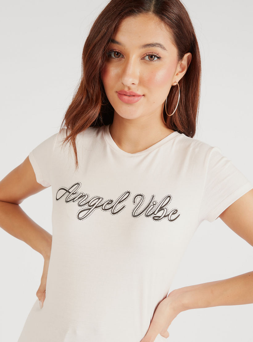 تيشيرت بياقة ضيّقة وأكمام كاب وطبعات-women-clothing-tshirts-image-1