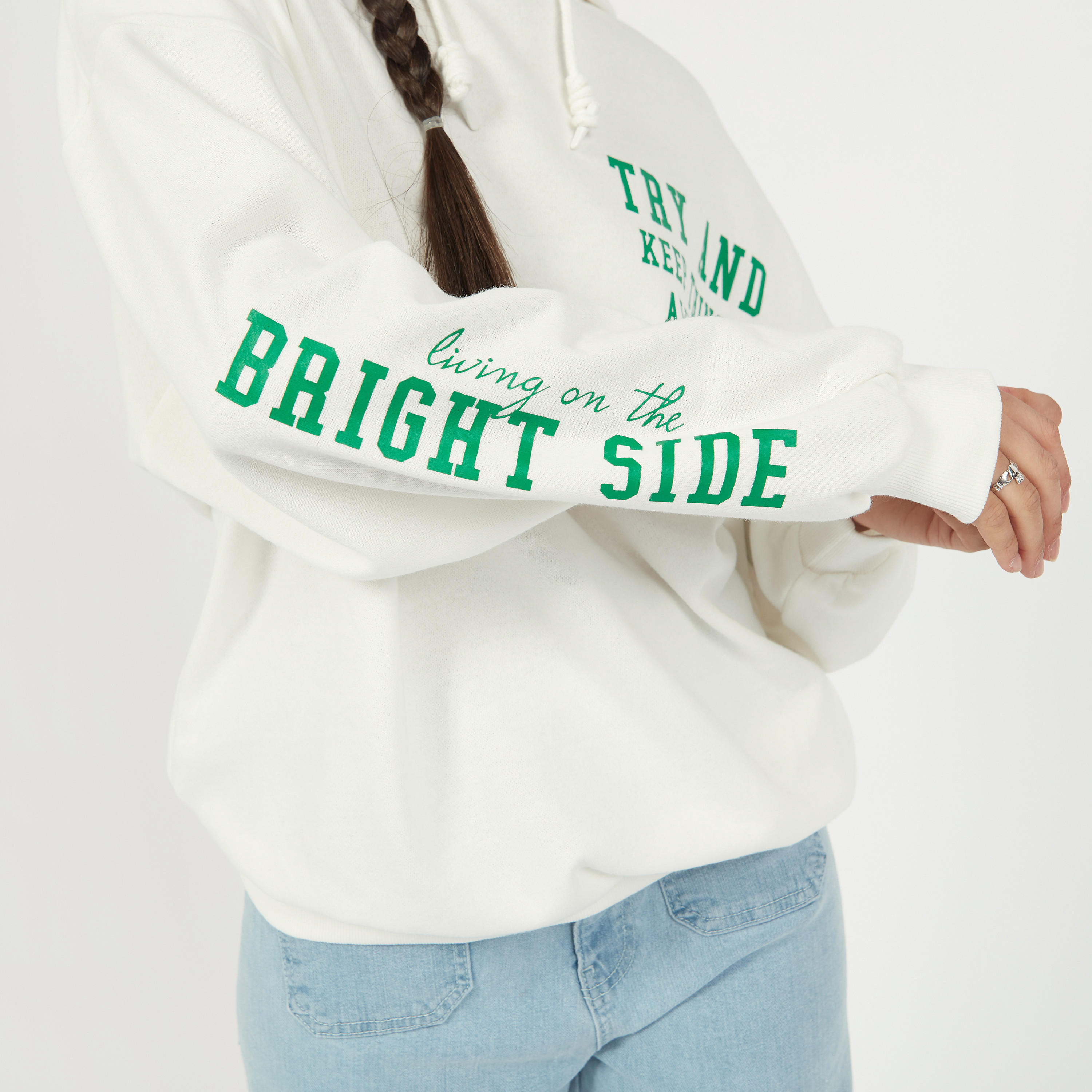 سويت شيرت بأكمام طويلة وقبّعة وطبعات-women-clothing-hoodiesandsweatshirts-hoodies-image-5