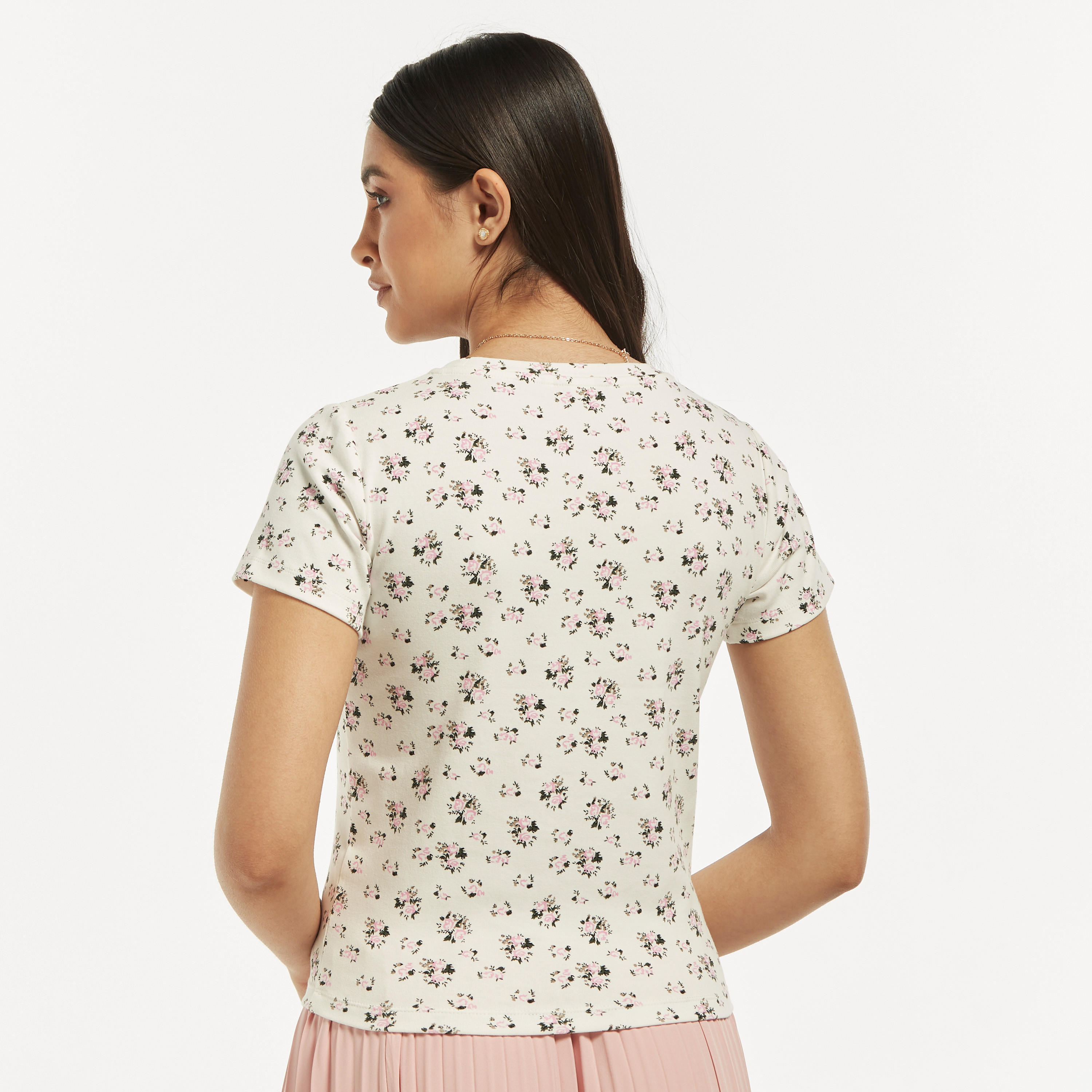 بلوزة قصيرة دون خياطة بياقة مستديرة وأكمام قصيرة وطبعات زهرية-women-clothing-tshirts-image-3