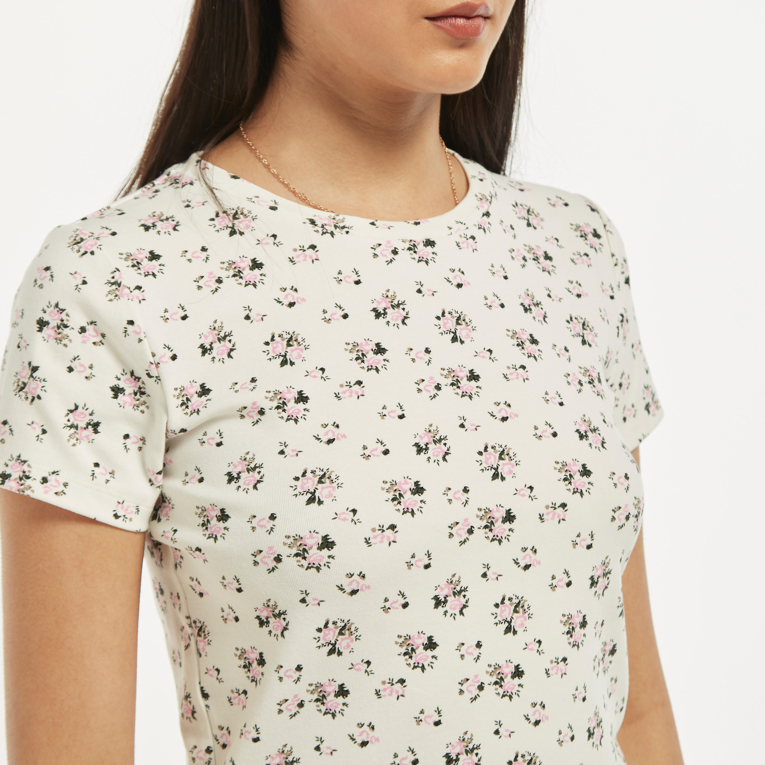 بلوزة قصيرة دون خياطة بياقة مستديرة وأكمام قصيرة وطبعات زهرية-women-clothing-tshirts-image-4