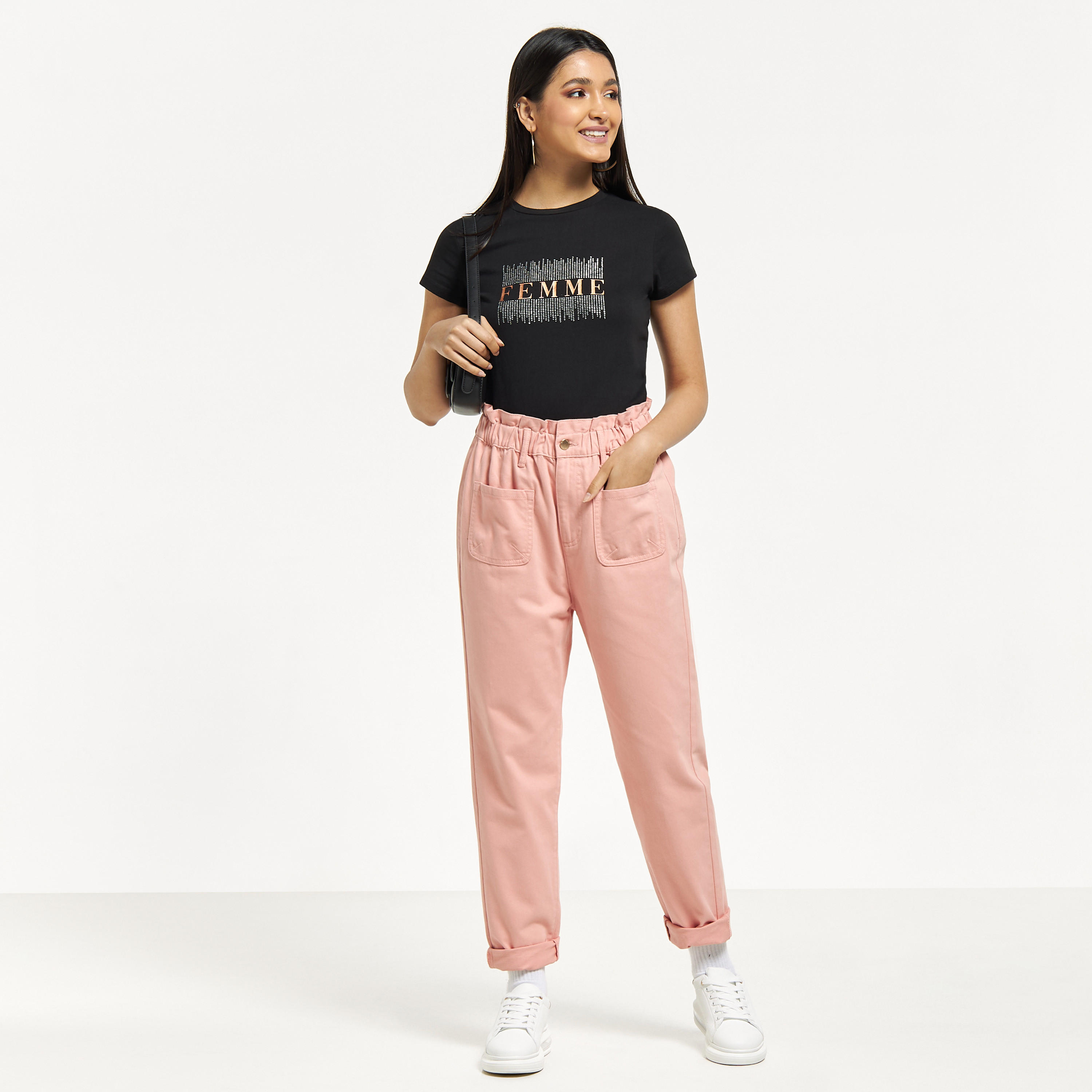 تيشيرت مزيّن بياقة ضيقة وأكمام قصيرة-women-clothing-tshirts-image-2