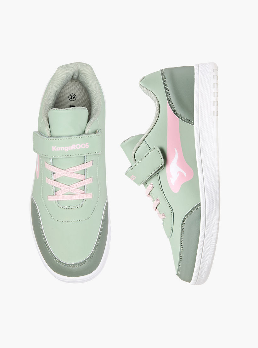 حذاء سنيكرز بشريط إغلاق لاصق للنساء من كانغاروز-women-shoes-sneakers-image-1