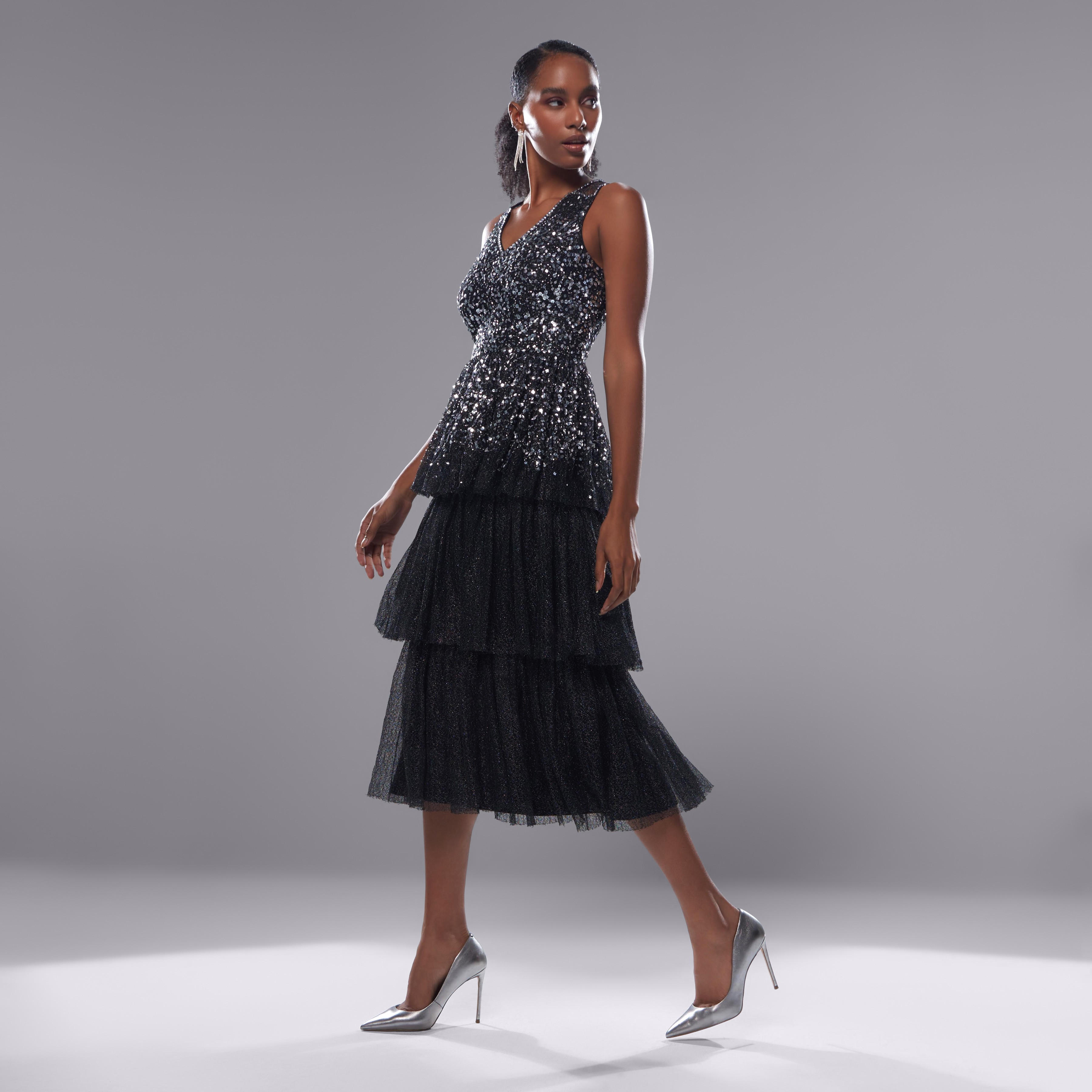 فستان مزيّن دون أكمام بياقة V-women-clothing-dresses-image-2