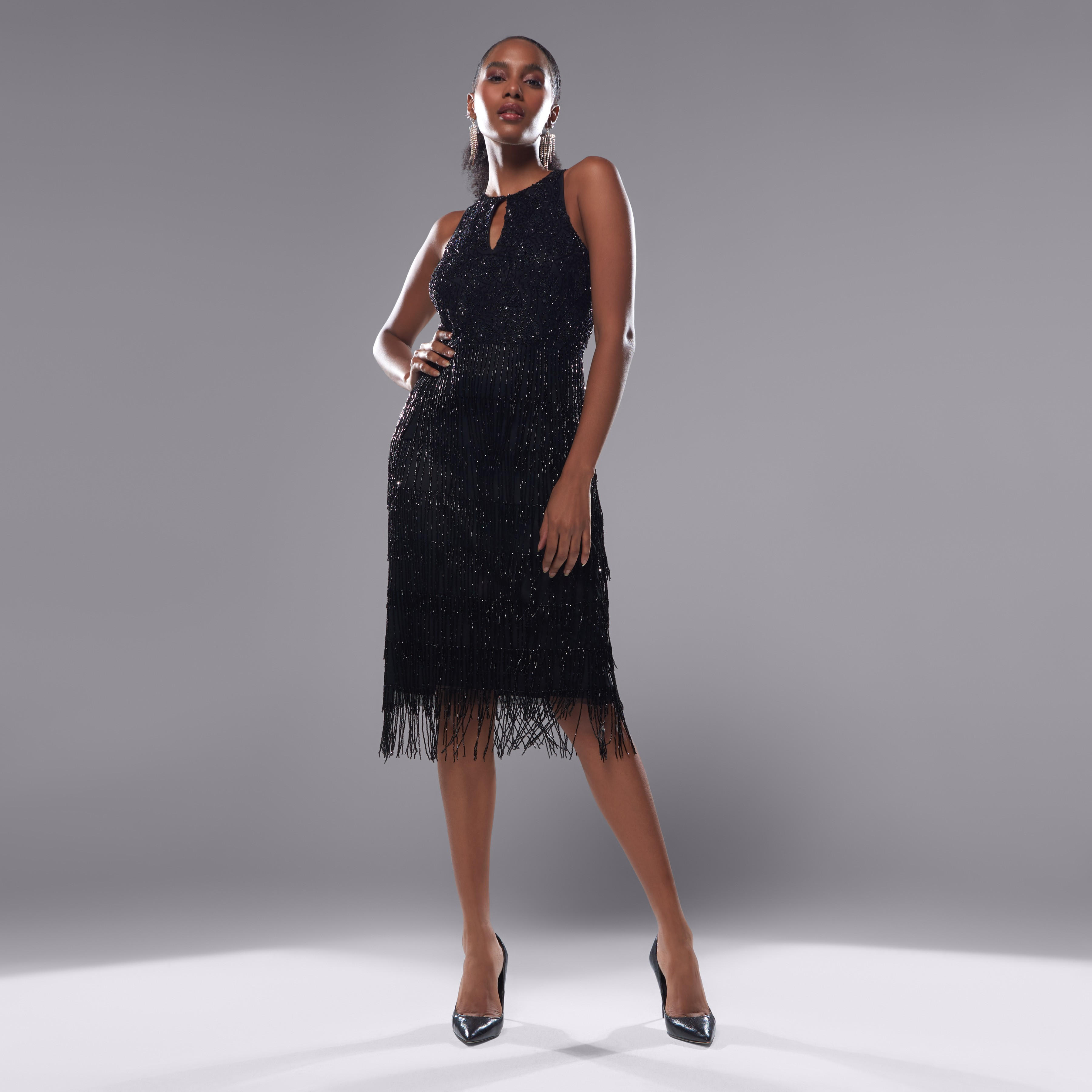 فستان مزيّن بتفاصيل مفرغة-women-clothing-dresses-image-2