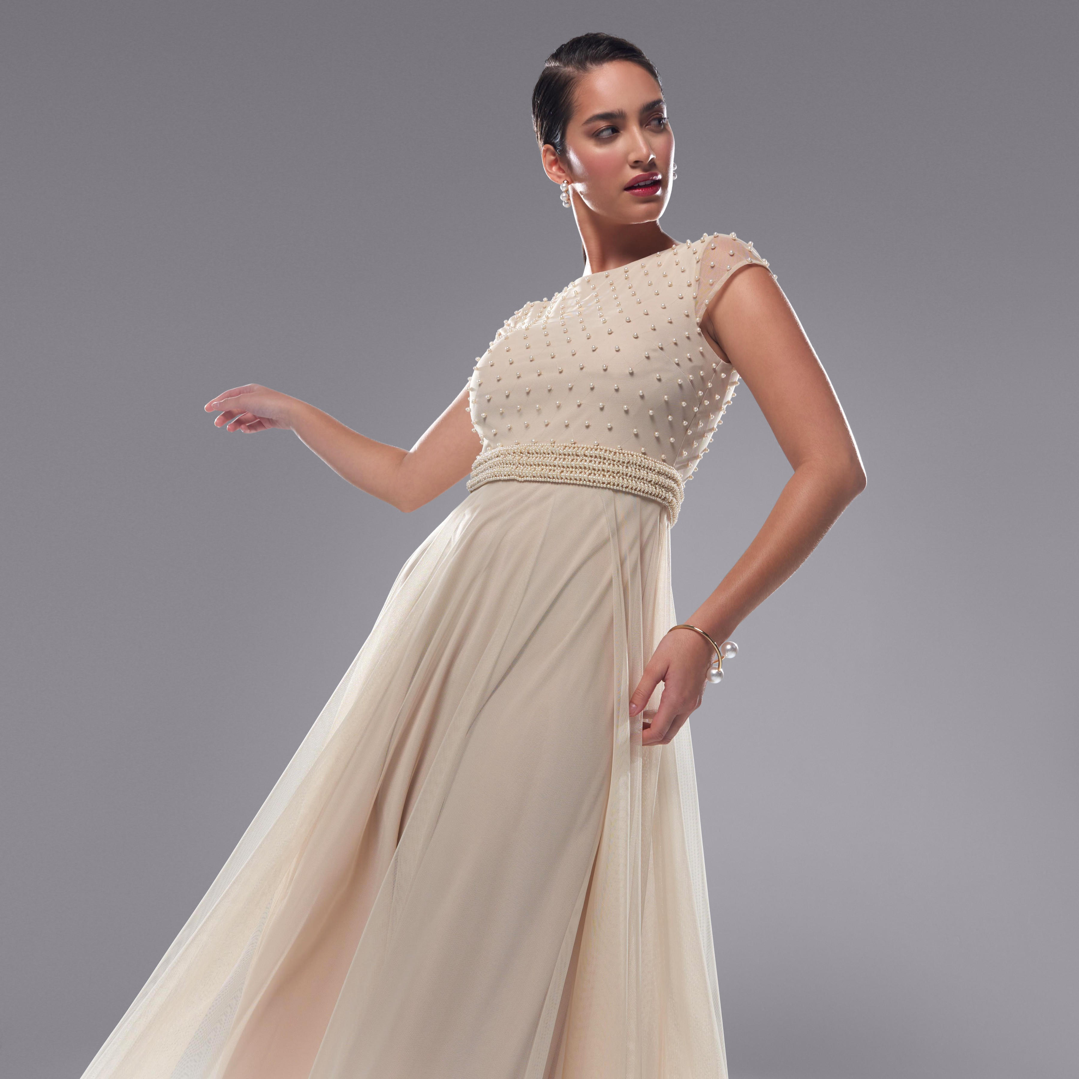 فستان مزيّن باللؤلؤ بياقة مستديرة وأكمام كاب-women-clothing-dresses-image-2