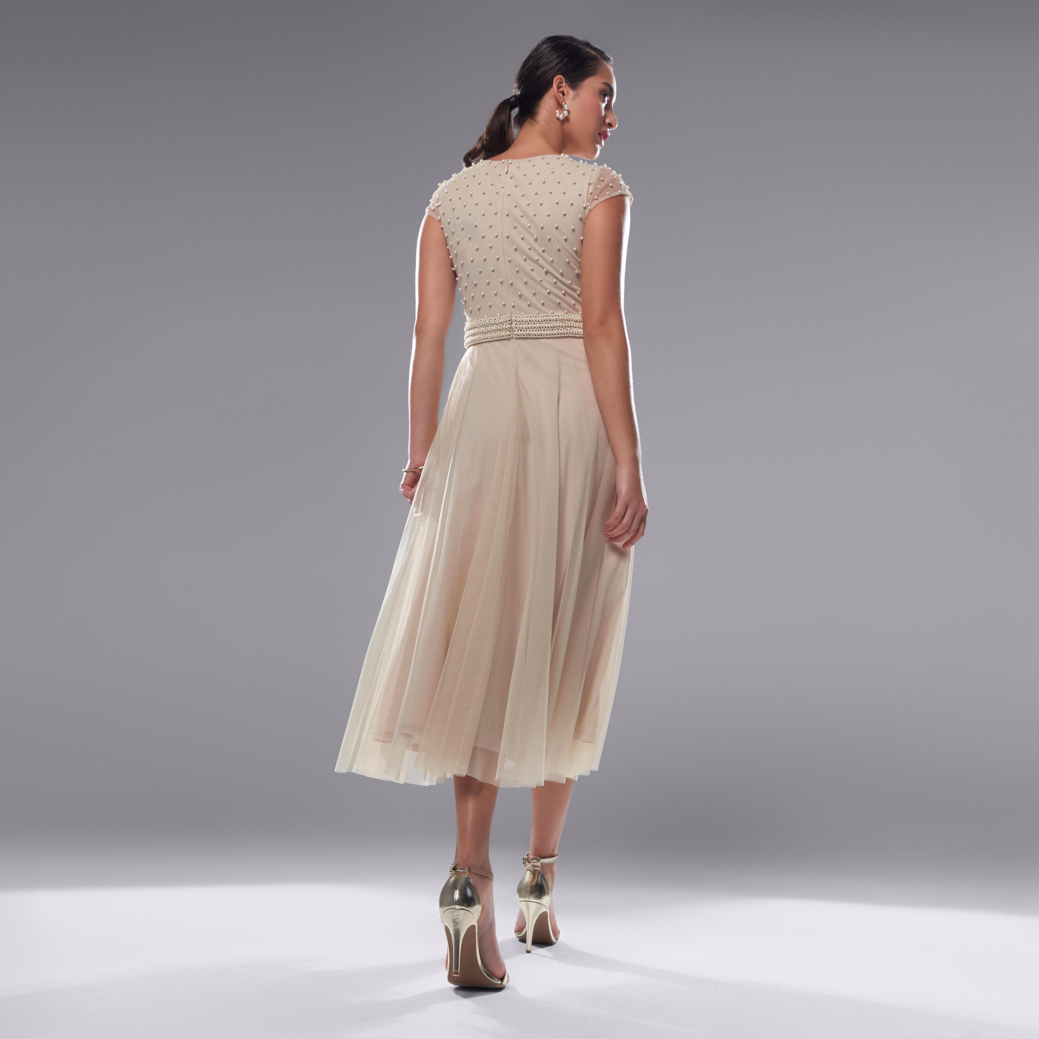 فستان مزيّن باللؤلؤ بياقة مستديرة وأكمام كاب-women-clothing-dresses-image-3