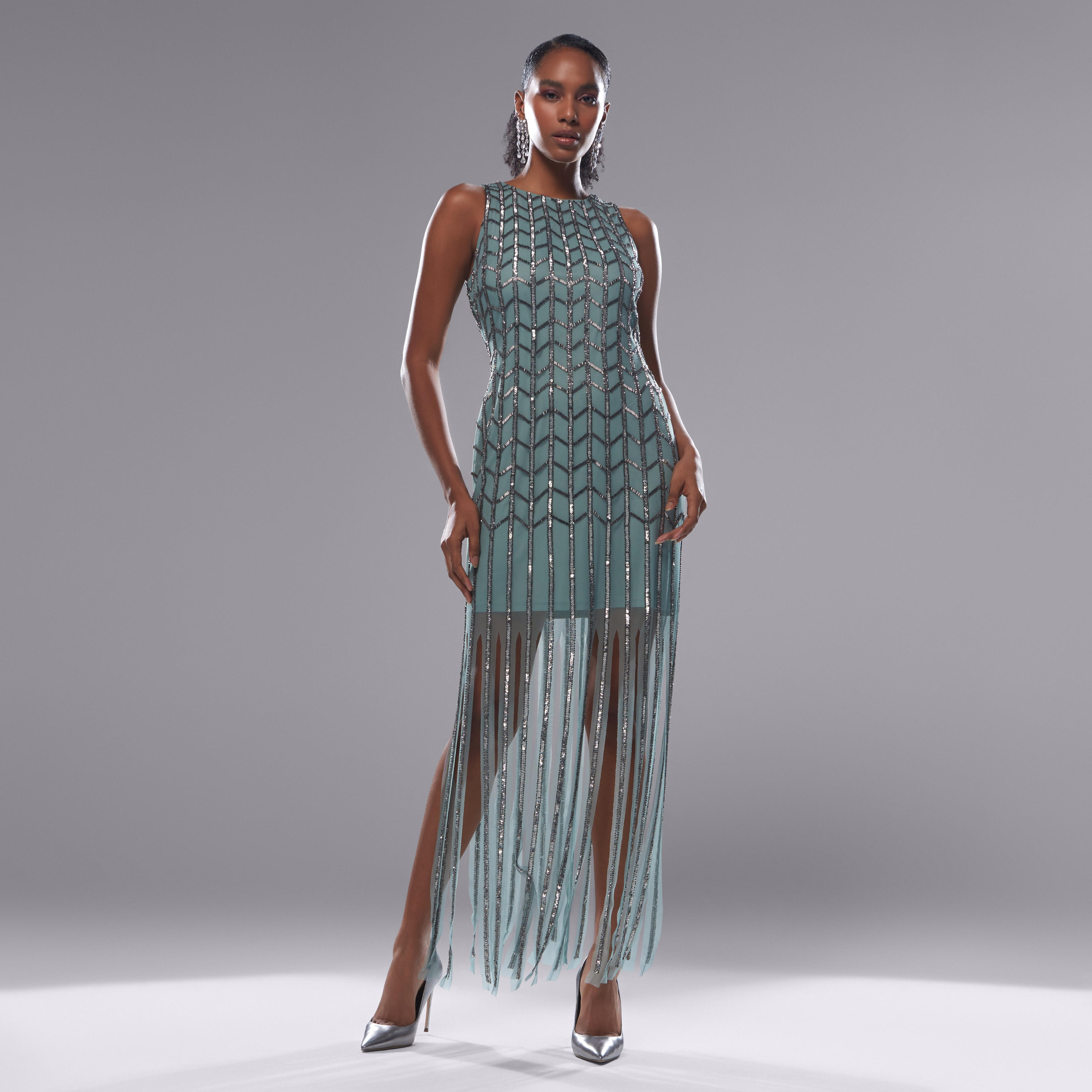 فستان قصير دون أكمام مزيّن بشراشيب-women-clothing-dresses-image-2
