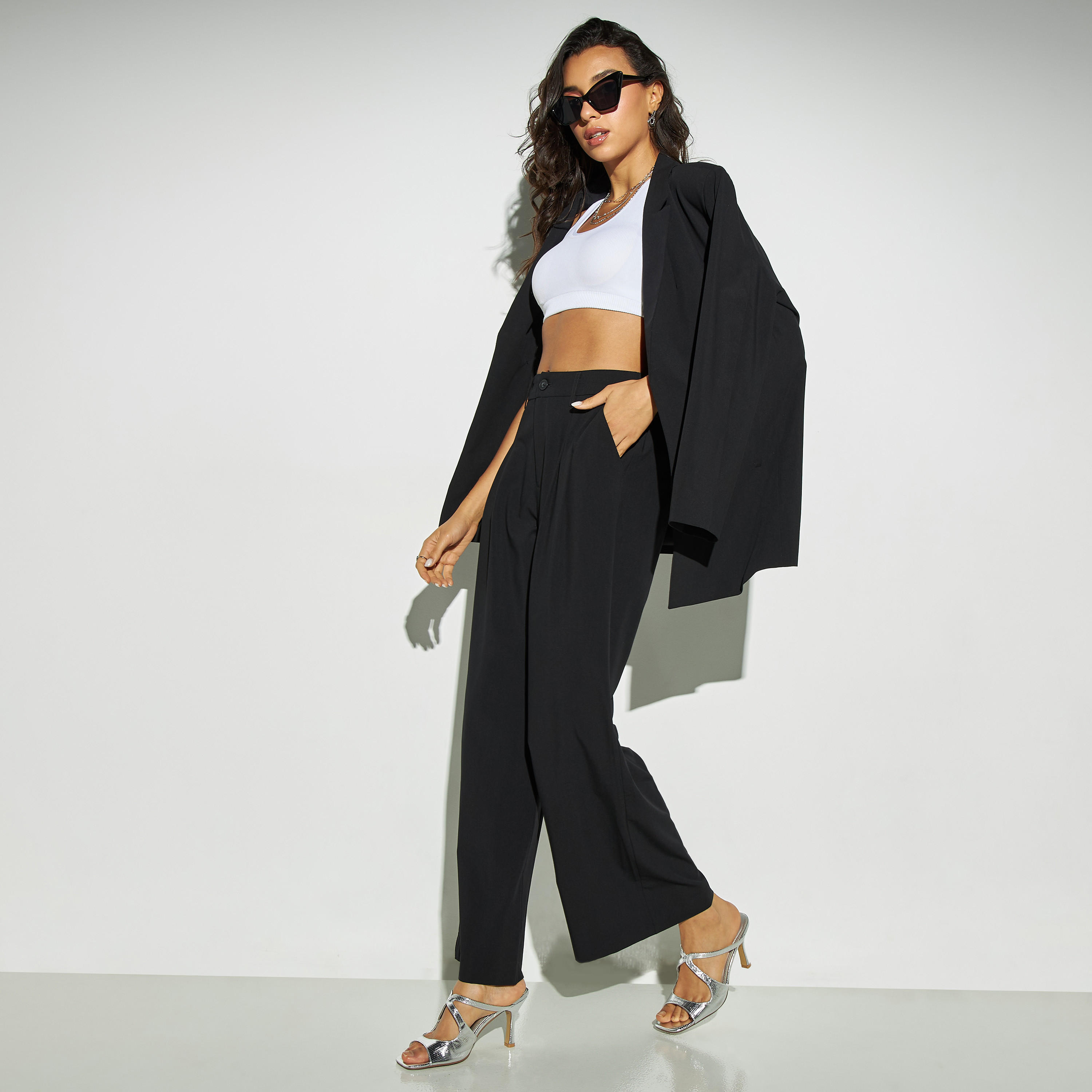 بنطلون سادة بقصة مريحة وجيوب وزر إغلاق-women-clothing-bottoms-trousers-image-3
