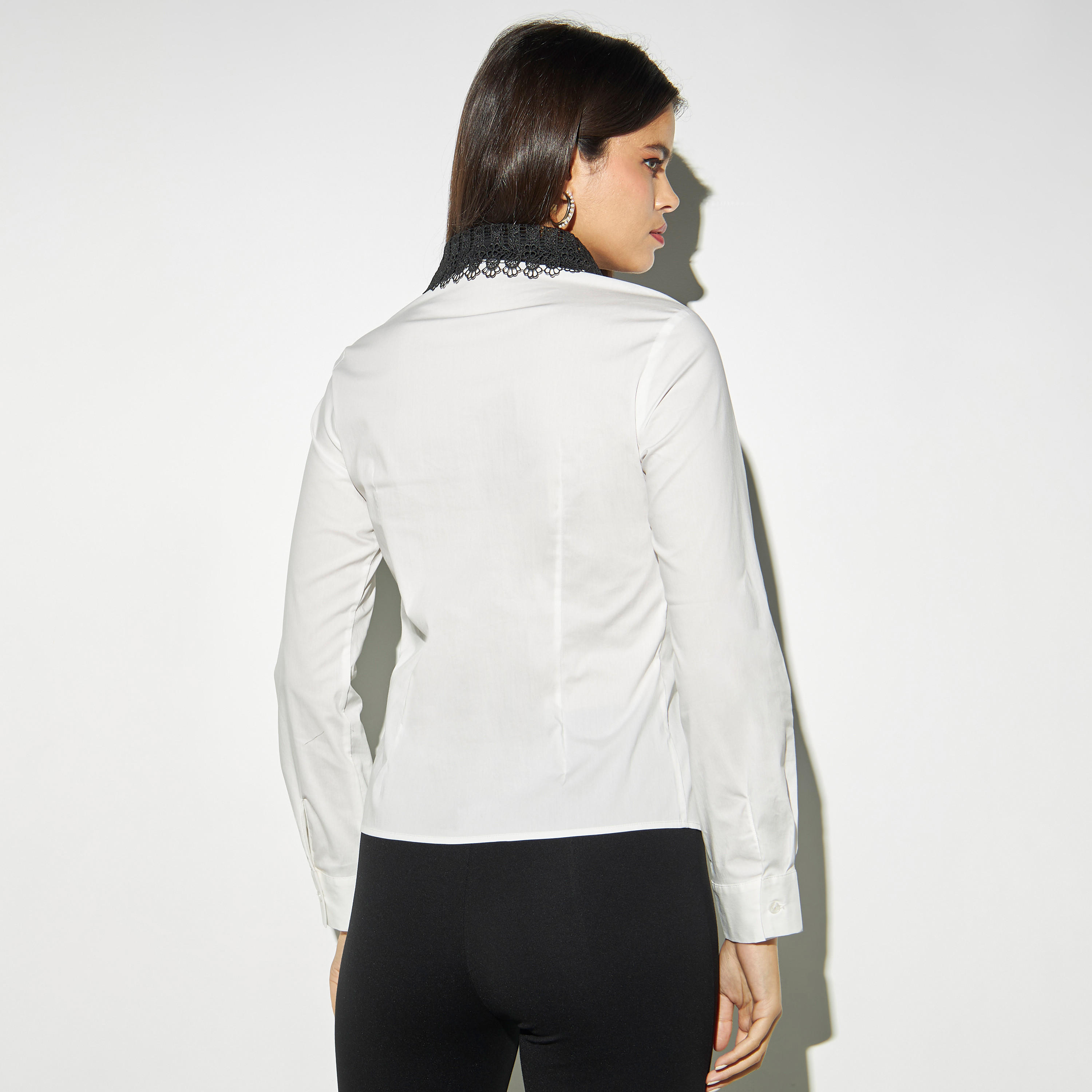 قميص بياقة دانتيل بأكمام طويلة-women-clothing-shirtsandblouses-shirts-image-3