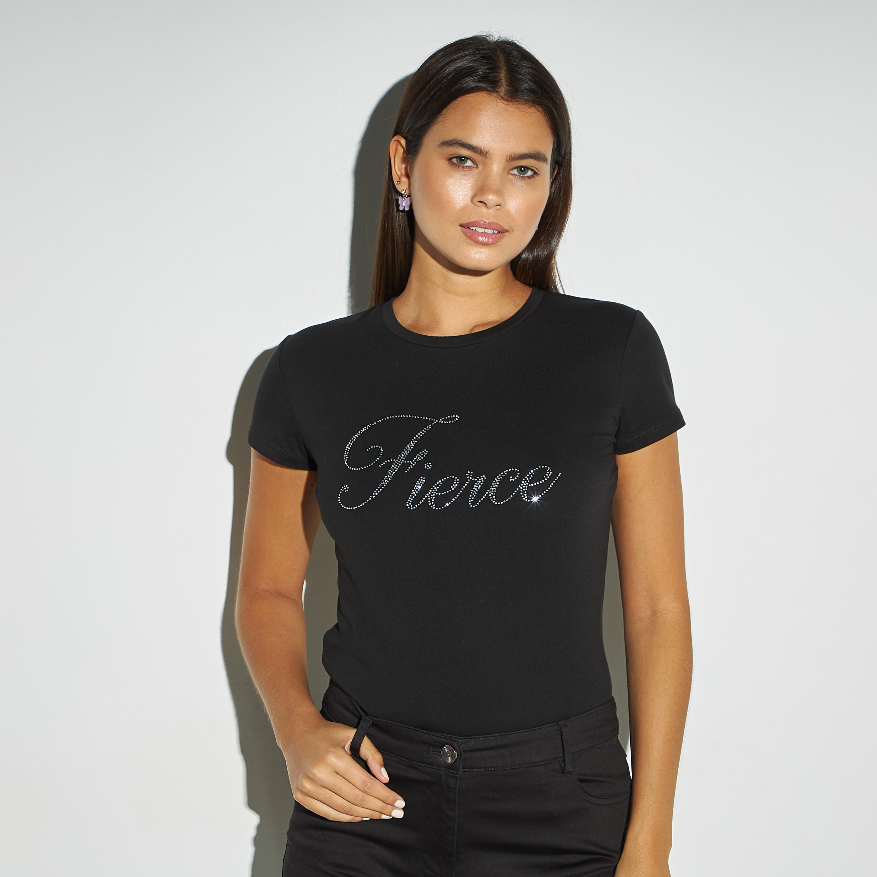 تيشيرت بياقة ضيّقة وأكمام قصيرة وطبعات-women-clothing-tshirts-image-1
