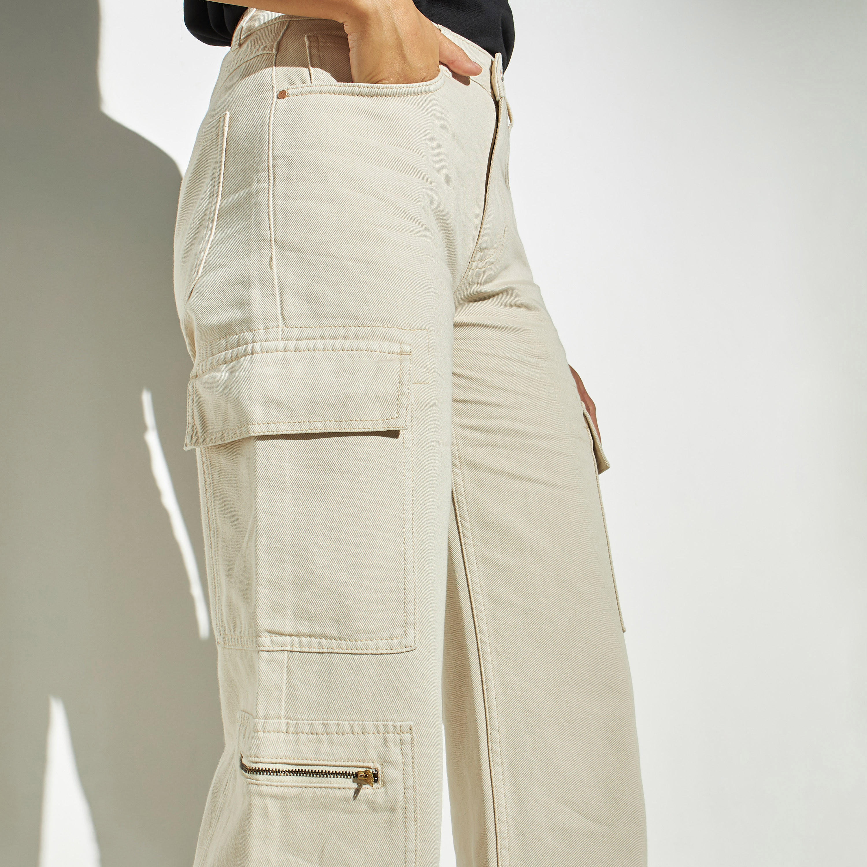 Solid Relaxed Fit Cargo Jeans with Button Closure-women-clothing-bottoms-jeans-image-4