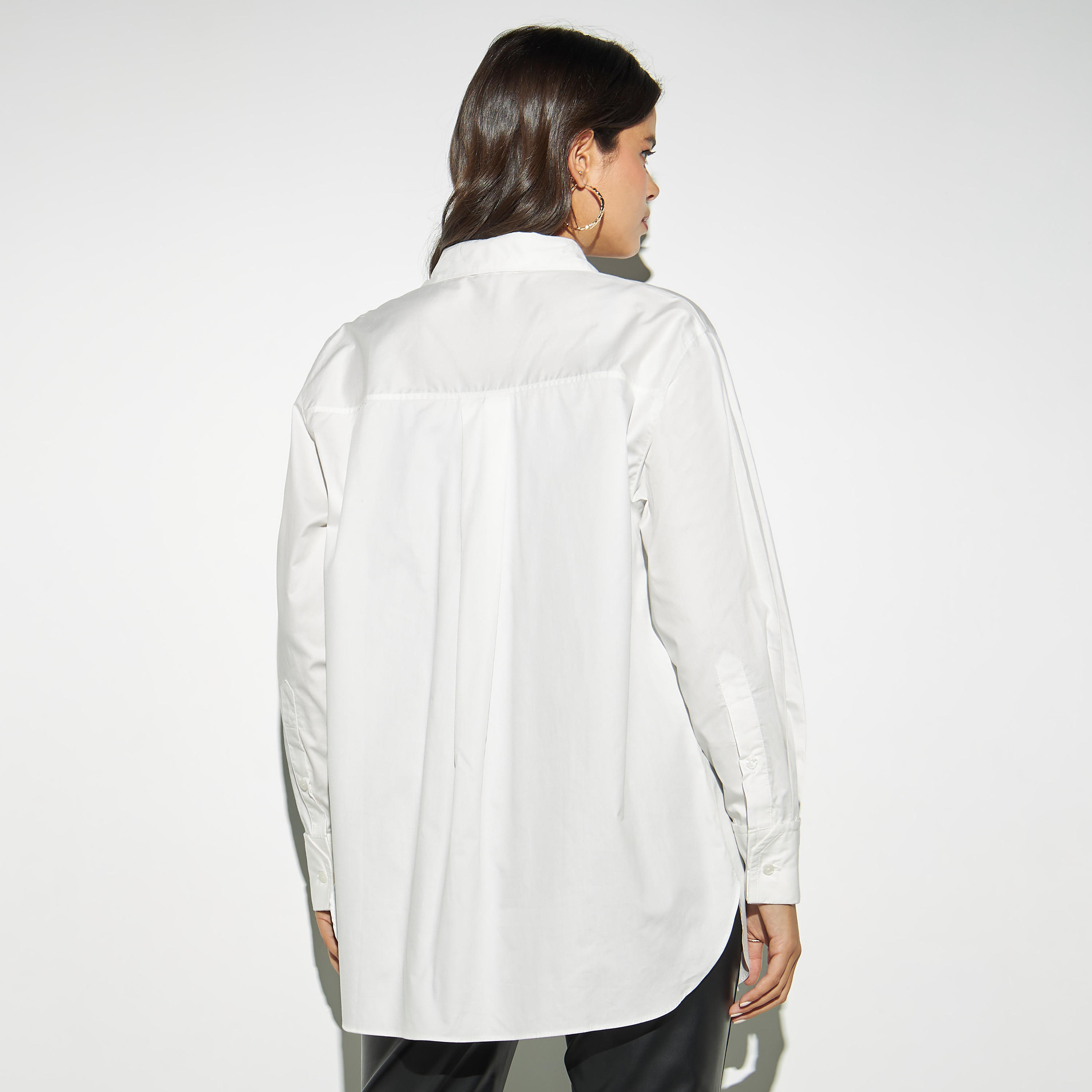 قميص سادة واسع بأكمام طويلة وجيوب-women-clothing-shirtsandblouses-shirts-image-2