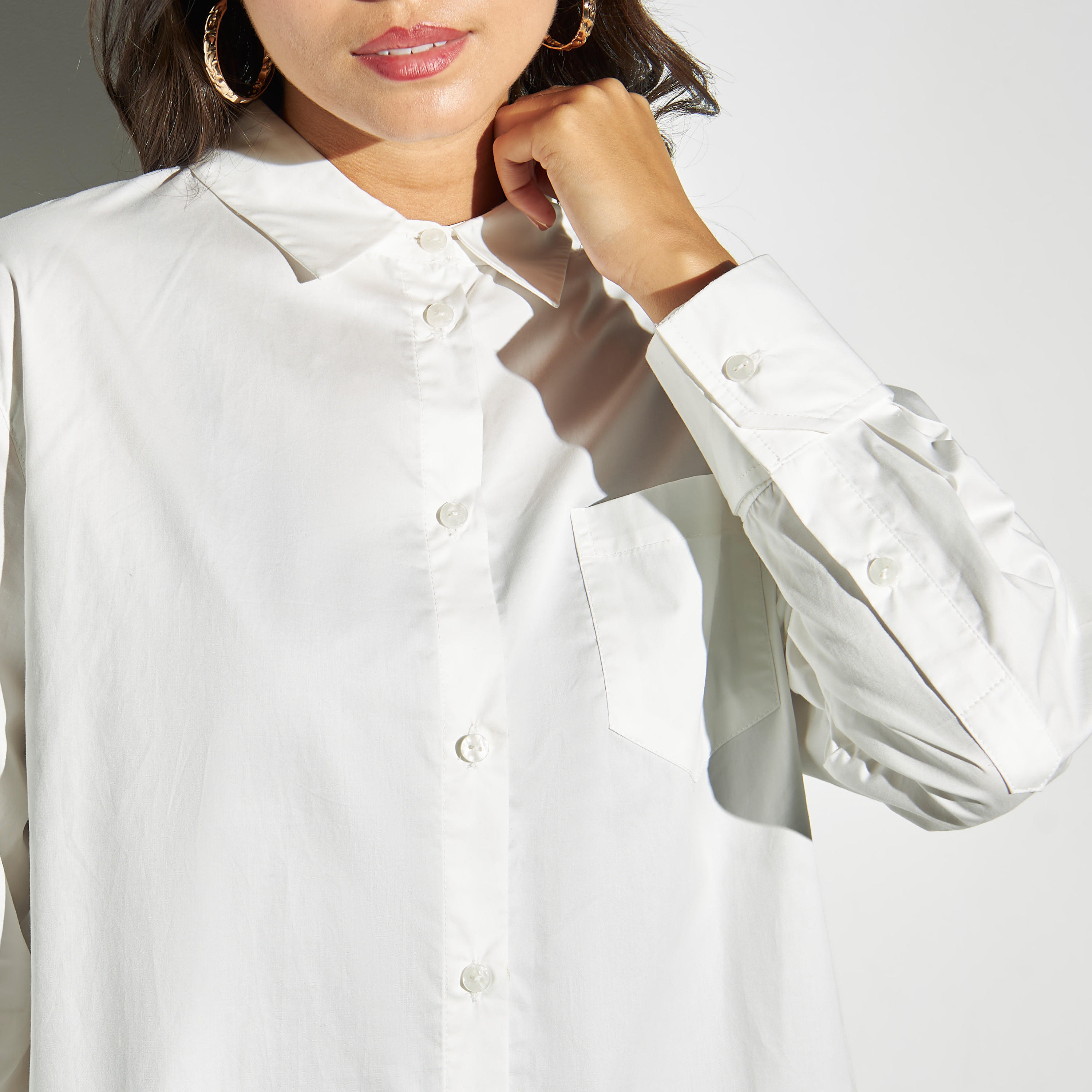 قميص سادة واسع بأكمام طويلة وجيوب-women-clothing-shirtsandblouses-shirts-image-1